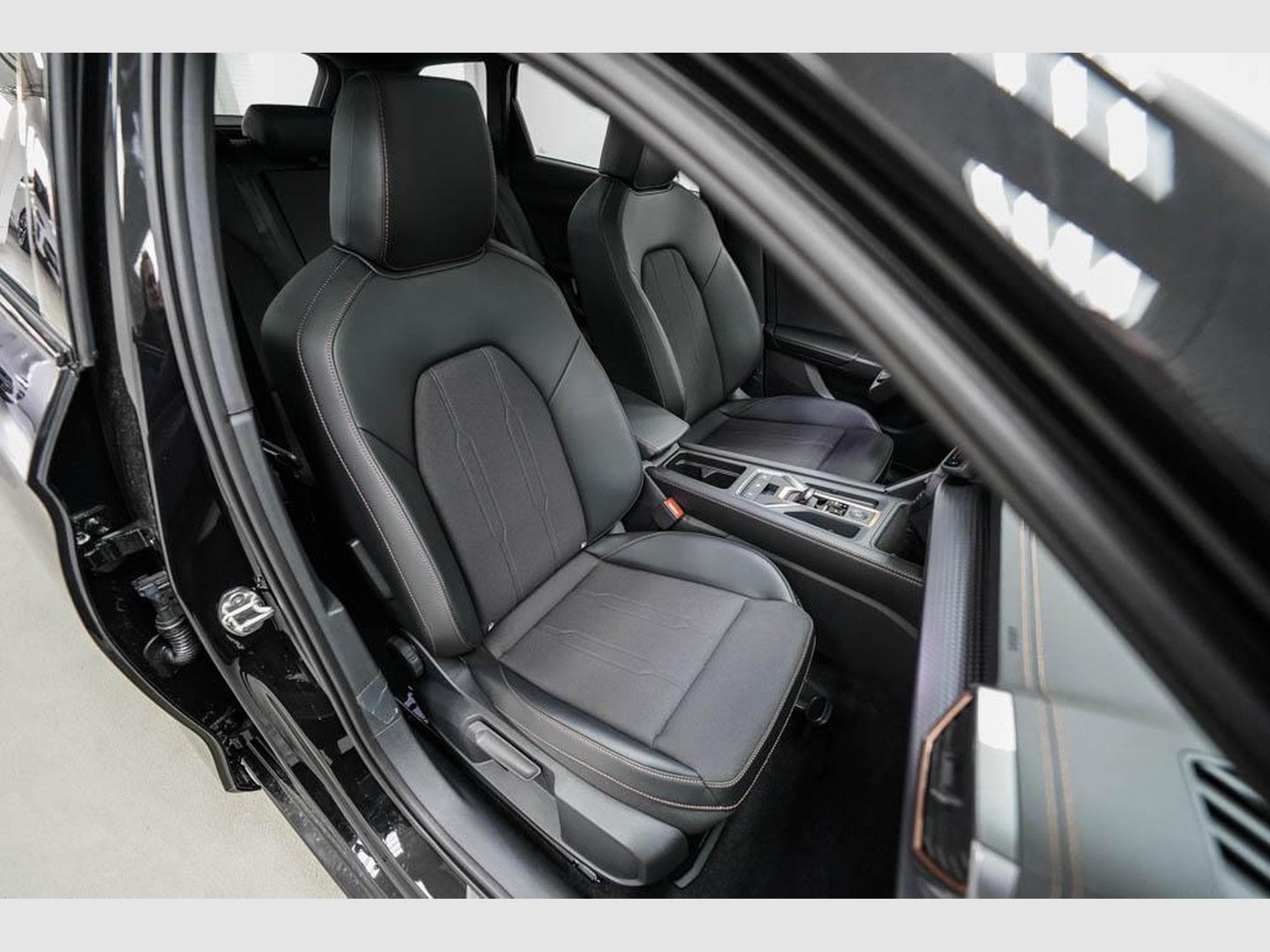 Cupra Leon ST 1,5 eTSI (2026) - Photo 21
