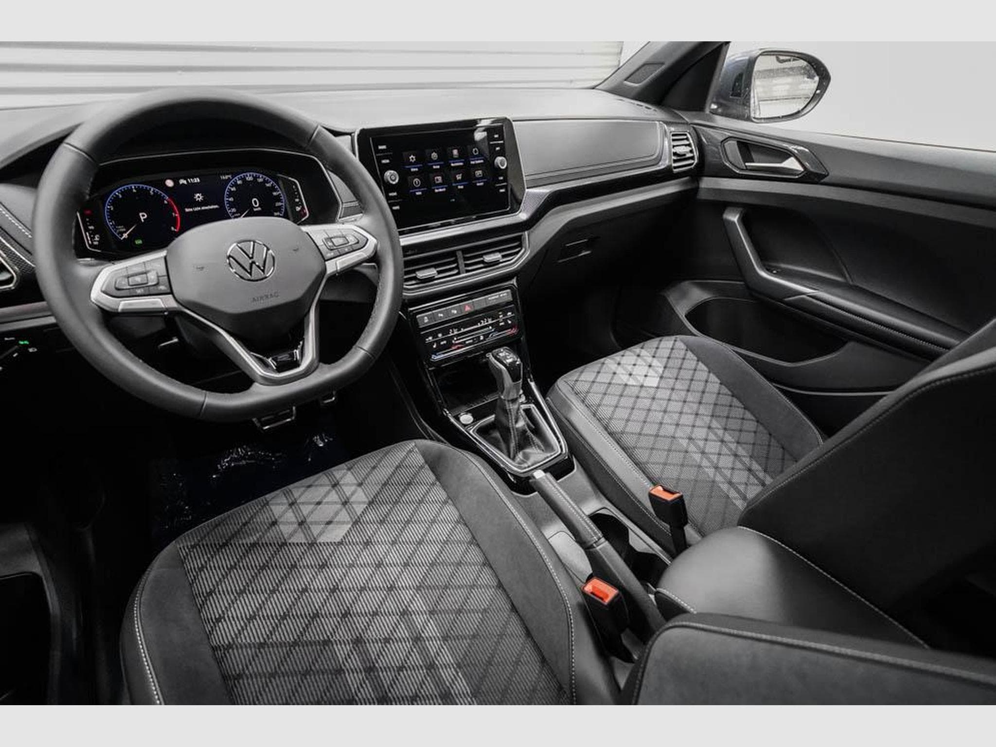 VW T-Cross 1,5 TSI DSG (2026) - Photo 7