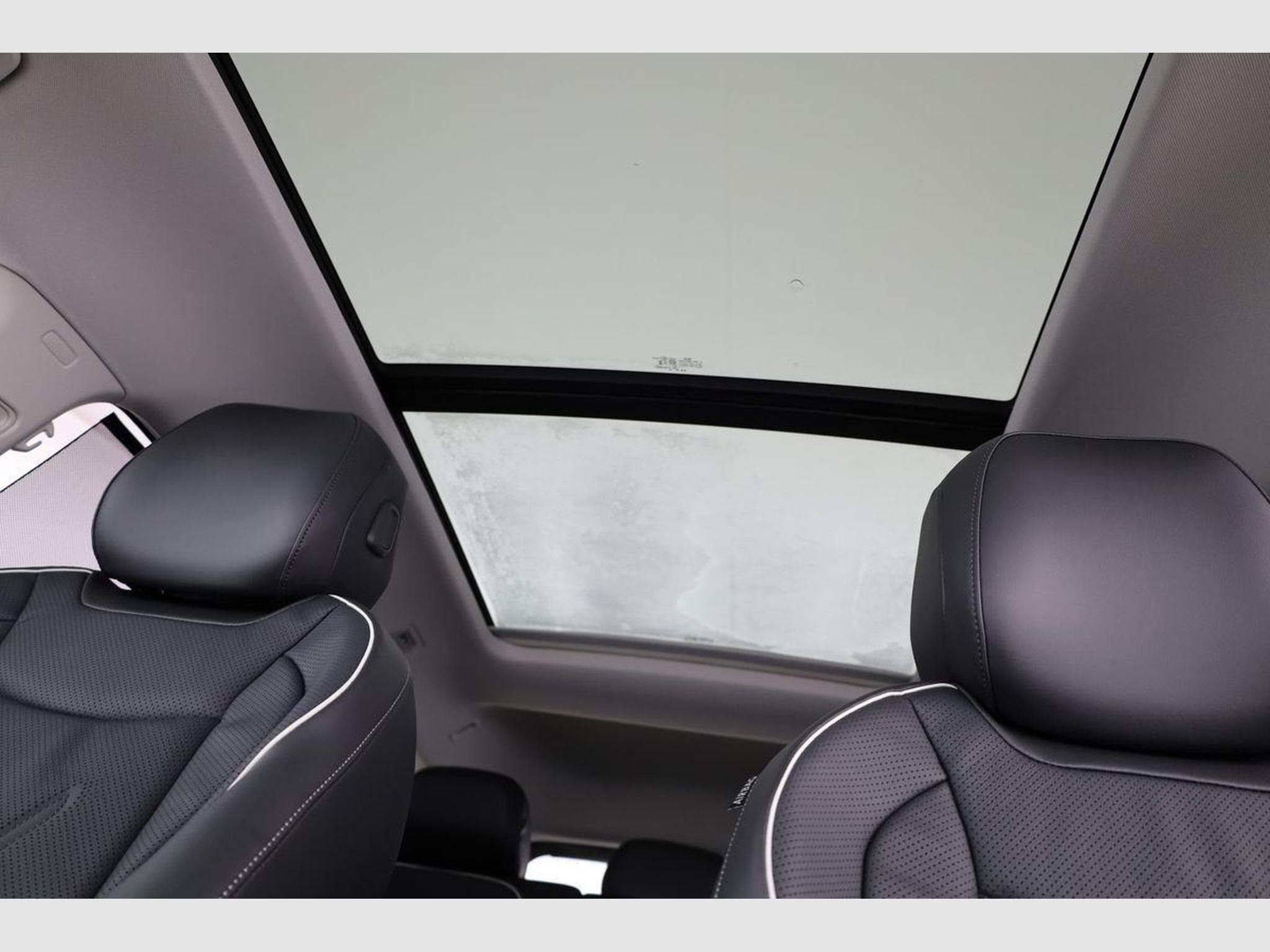 VW Tayron 1.5 TSI eHybrid 150 kW Life (2026) - Photo 10