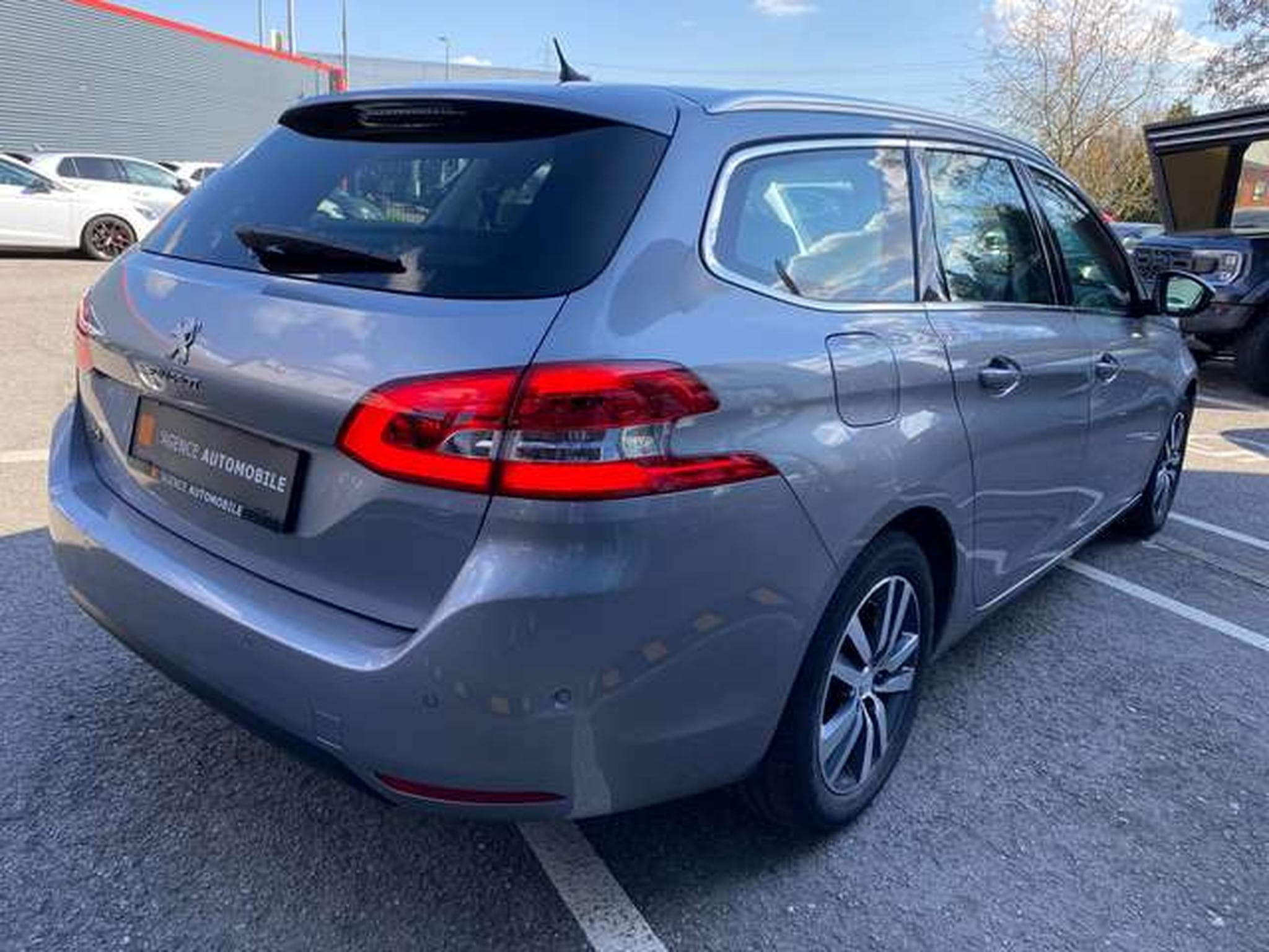 Peugeot 308 SW 130 GPF EAT8 Stop - JUSQU'A 36 MOIS DE GARANTIE (2019) - Photo 5