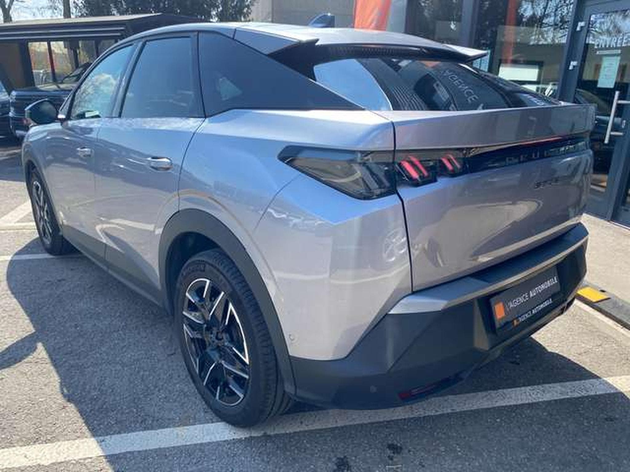 Peugeot 3008 Hybrid 136 e-DSC6 Allure JUSQU'A 48 MOIS GARANTIE (2025) - Photo 6