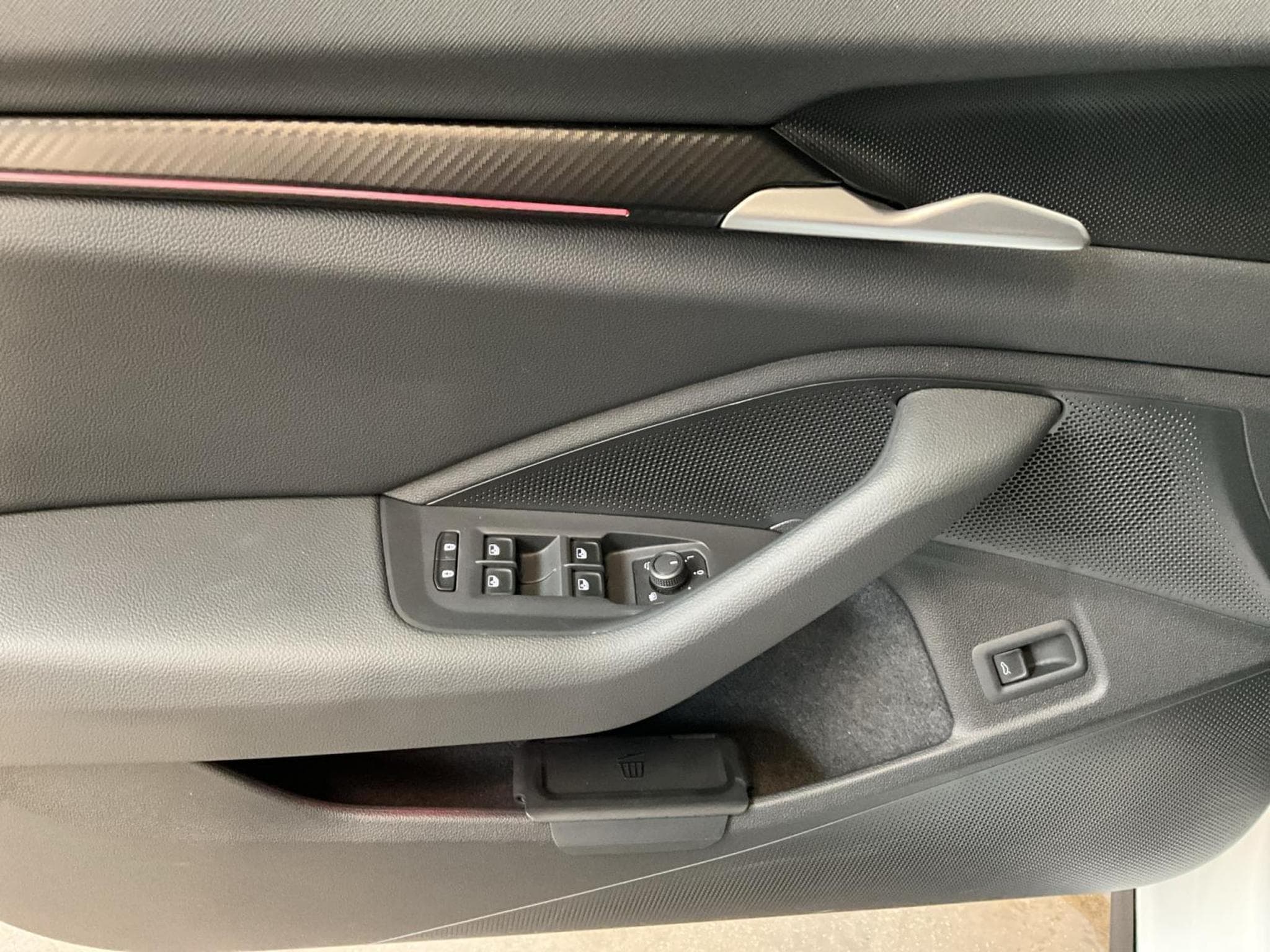 Skoda Superb Sportline+4x4+DSG+Pano+AHK+StandH. (2025) - Photo 14