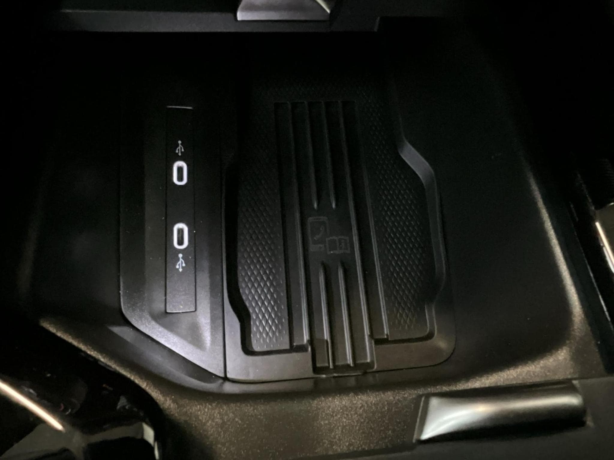 Skoda Superb Sportline+4x4+DSG+Pano+AHK+StandH. (2025) - Photo 22