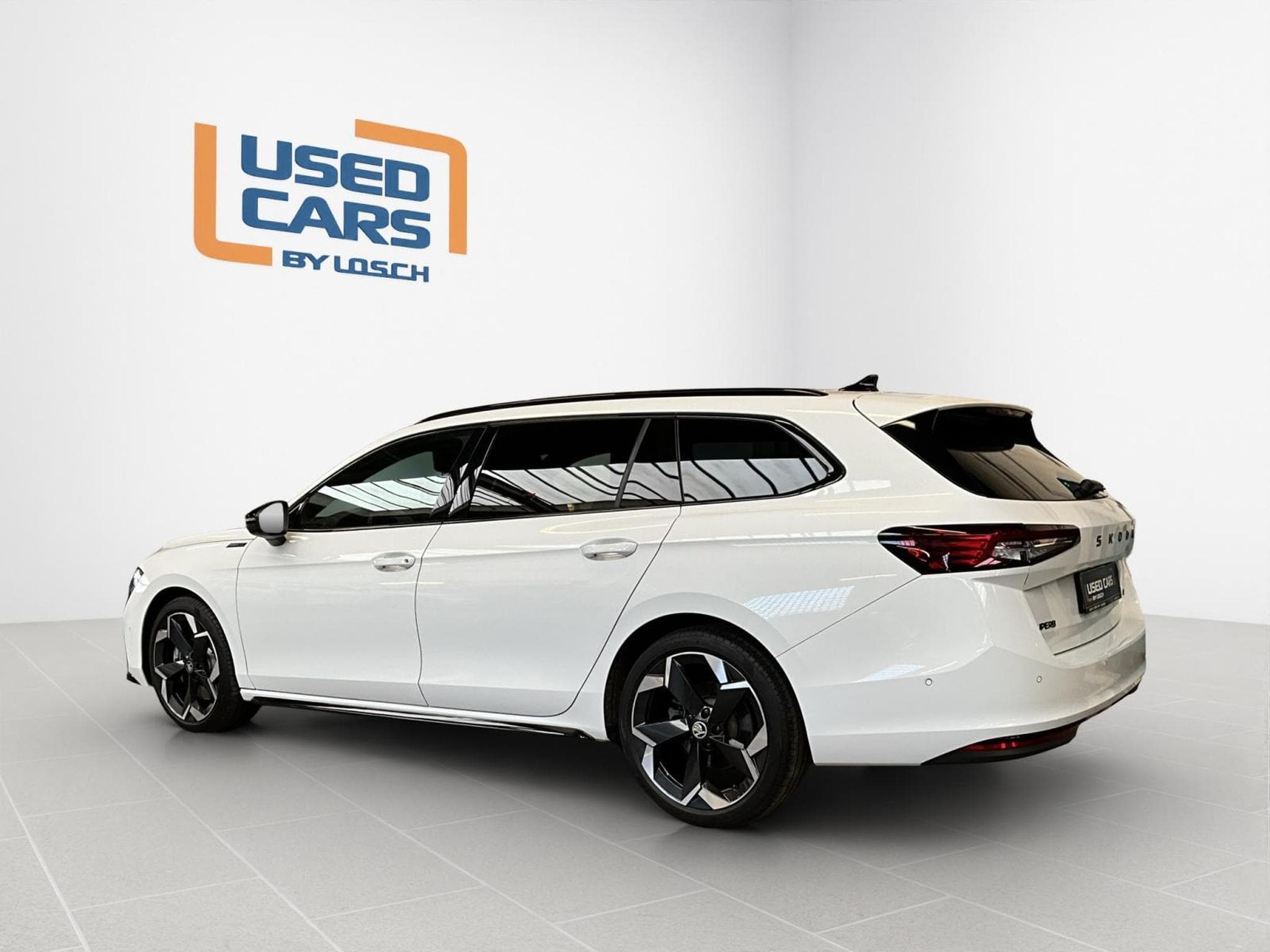 Skoda Superb Sportline+4x4+DSG+Pano+AHK+StandH. (2025) - Photo 5