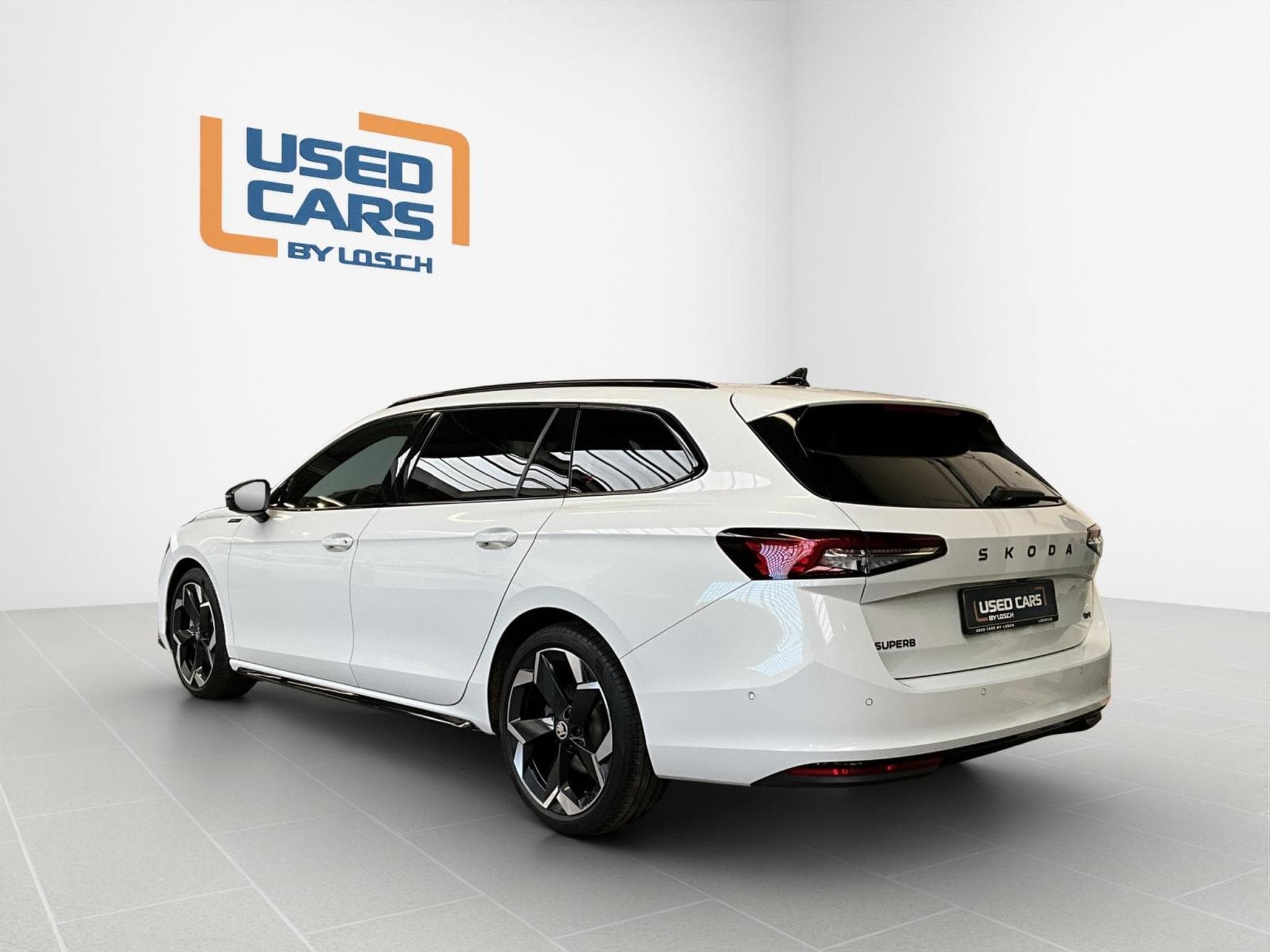 Skoda Superb Sportline+4x4+DSG+Pano+AHK+StandH. (2025) - Photo 6