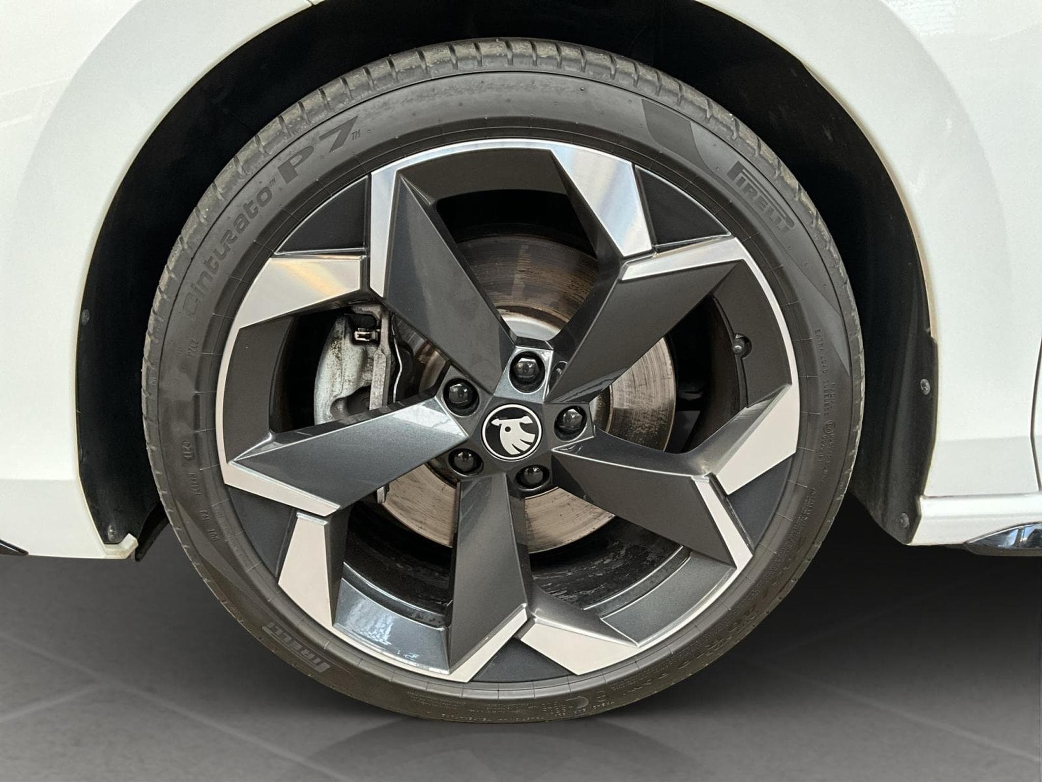 Skoda Superb Sportline+4x4+DSG+Pano+AHK+StandH. (2025) - Photo 8