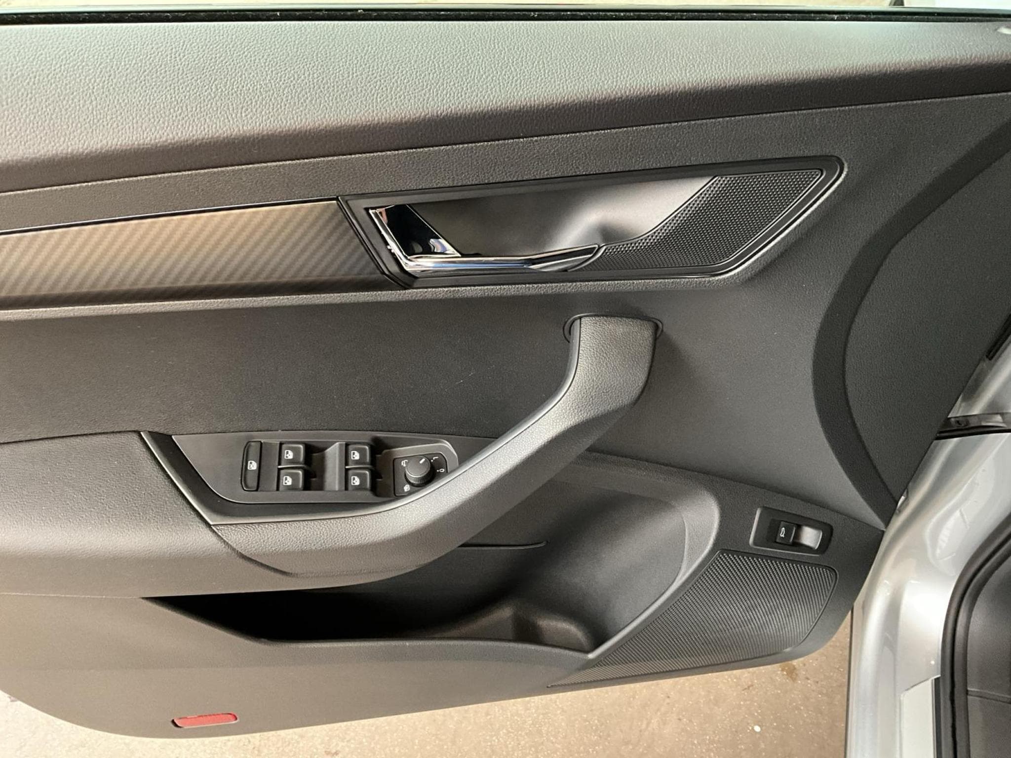 Skoda Karoq Sportline+DSG+Led+Navi (2025) - Photo 14