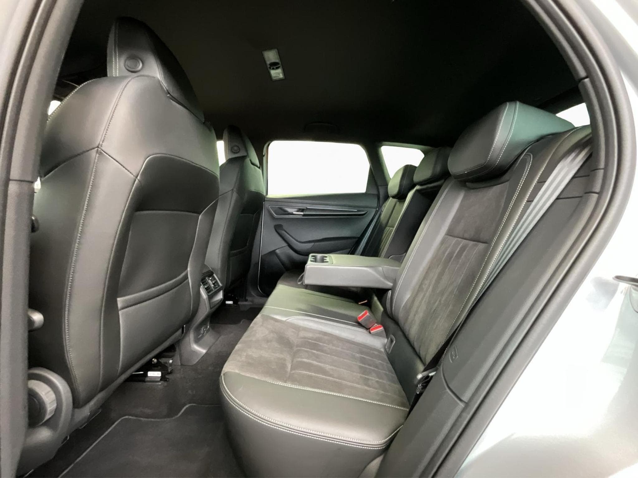 Skoda Karoq Sportline+DSG+Led+Navi (2025) - Photo 15