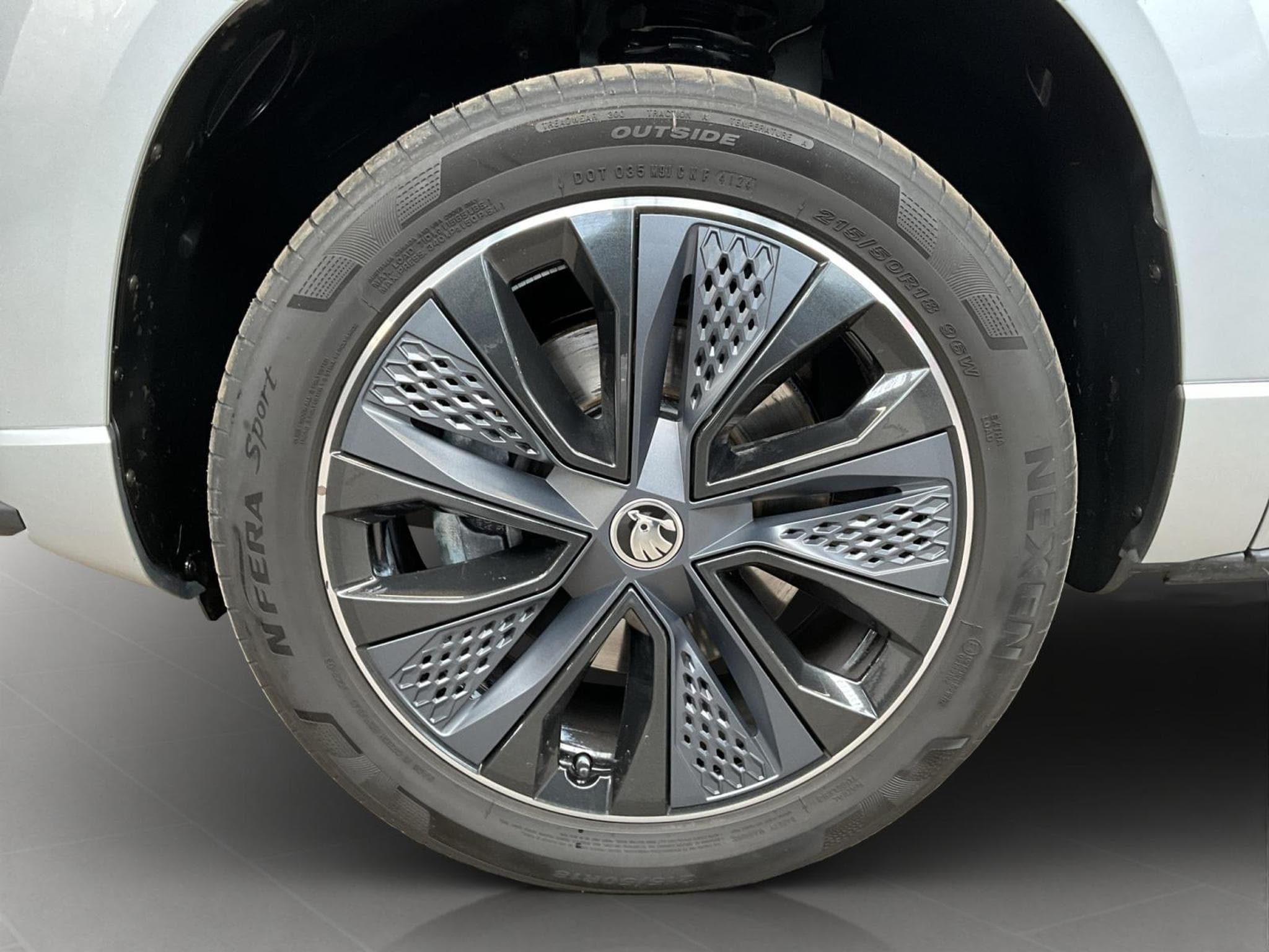 Skoda Karoq Sportline+DSG+Led+Navi (2025) - Photo 8