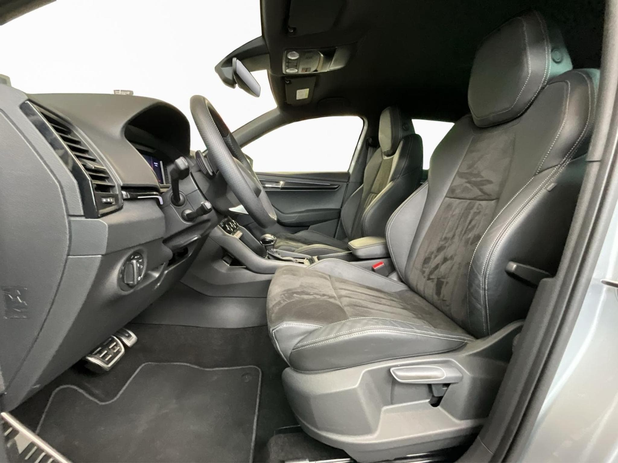 Skoda Karoq Sportline+DSG+Led+Navi (2025) - Photo 9