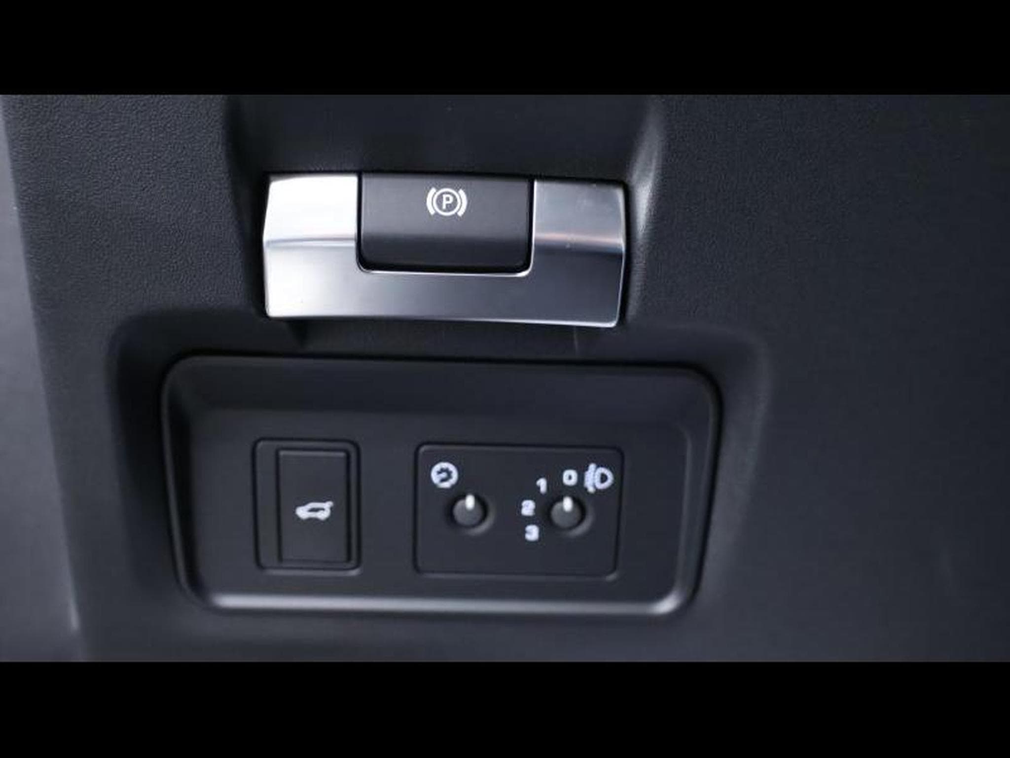 Land-Rover Range Rover Evoque D165 S R-Dynamic AWD Auto (2023) - Photo 24
