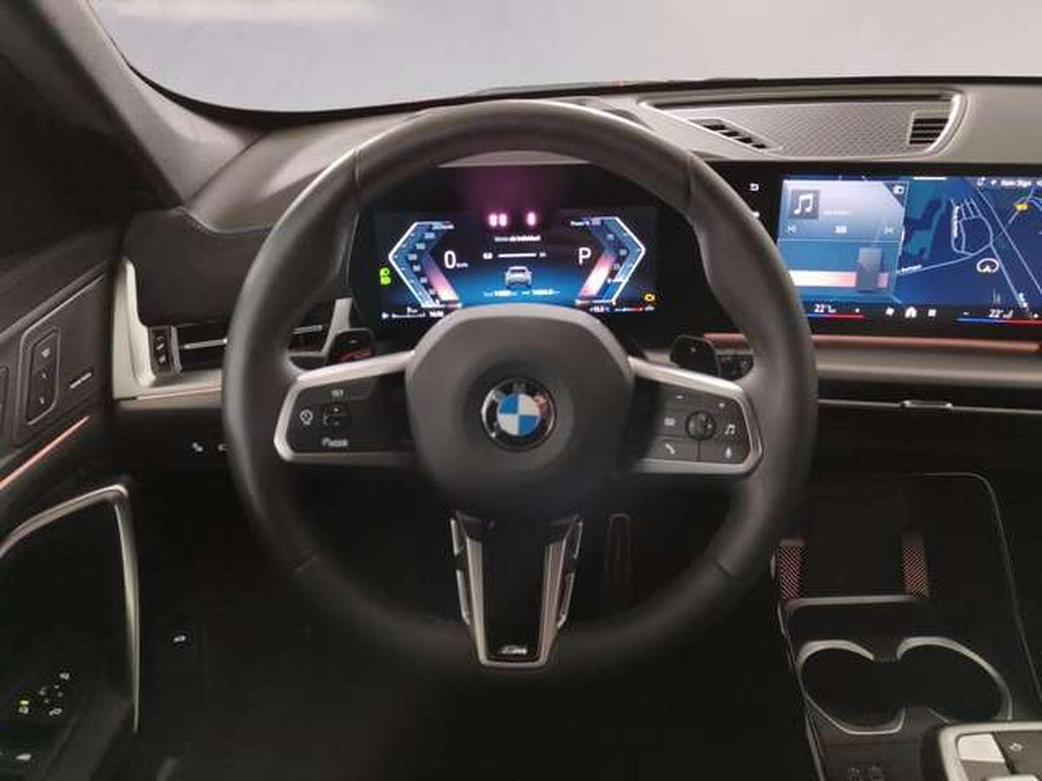 BMW X1 xDrive20d Head-Up HK HiFi DAB (2025) - Photo 12