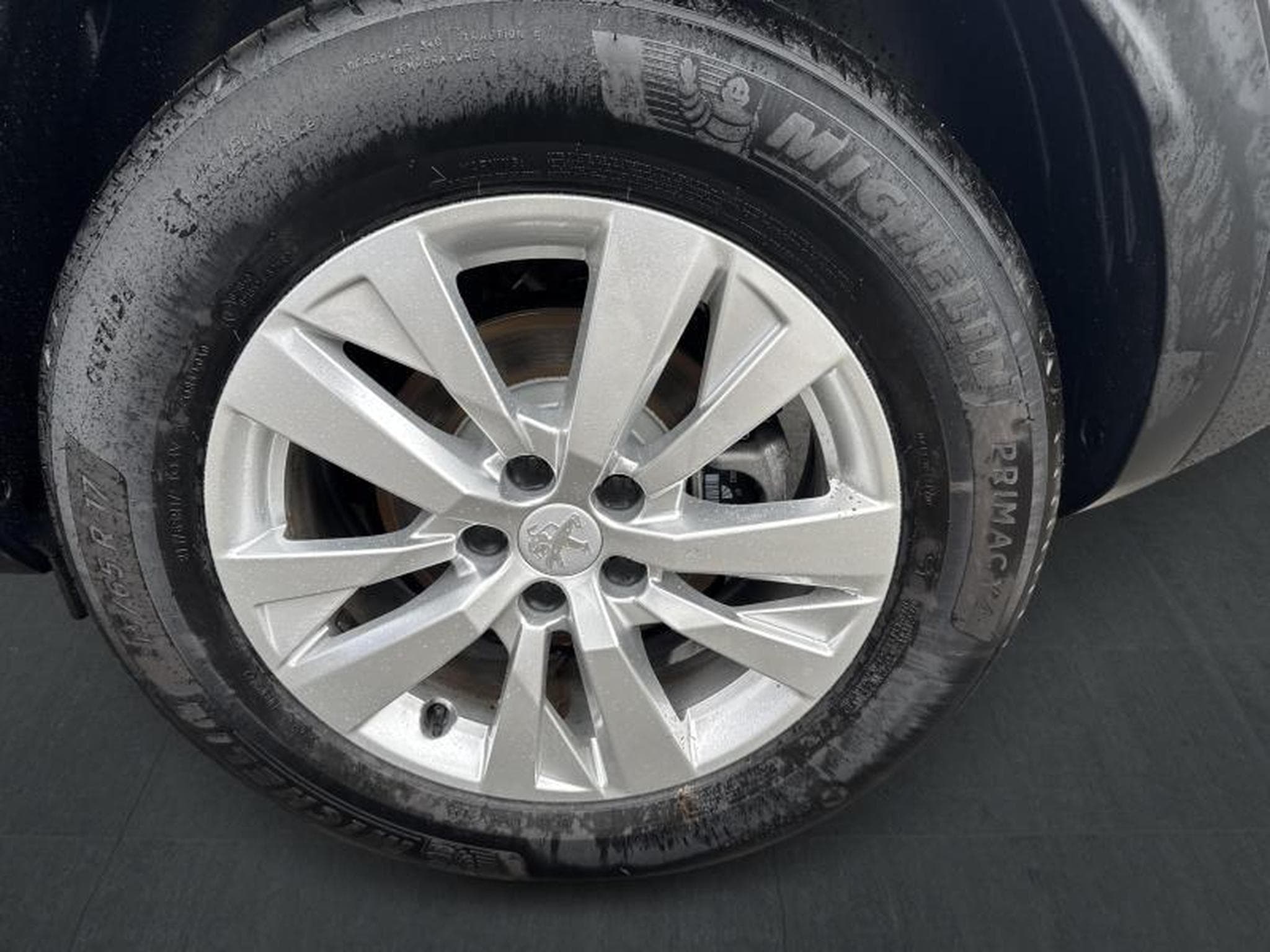 Peugeot 3008 II Active Pack (2023) - Photo 21