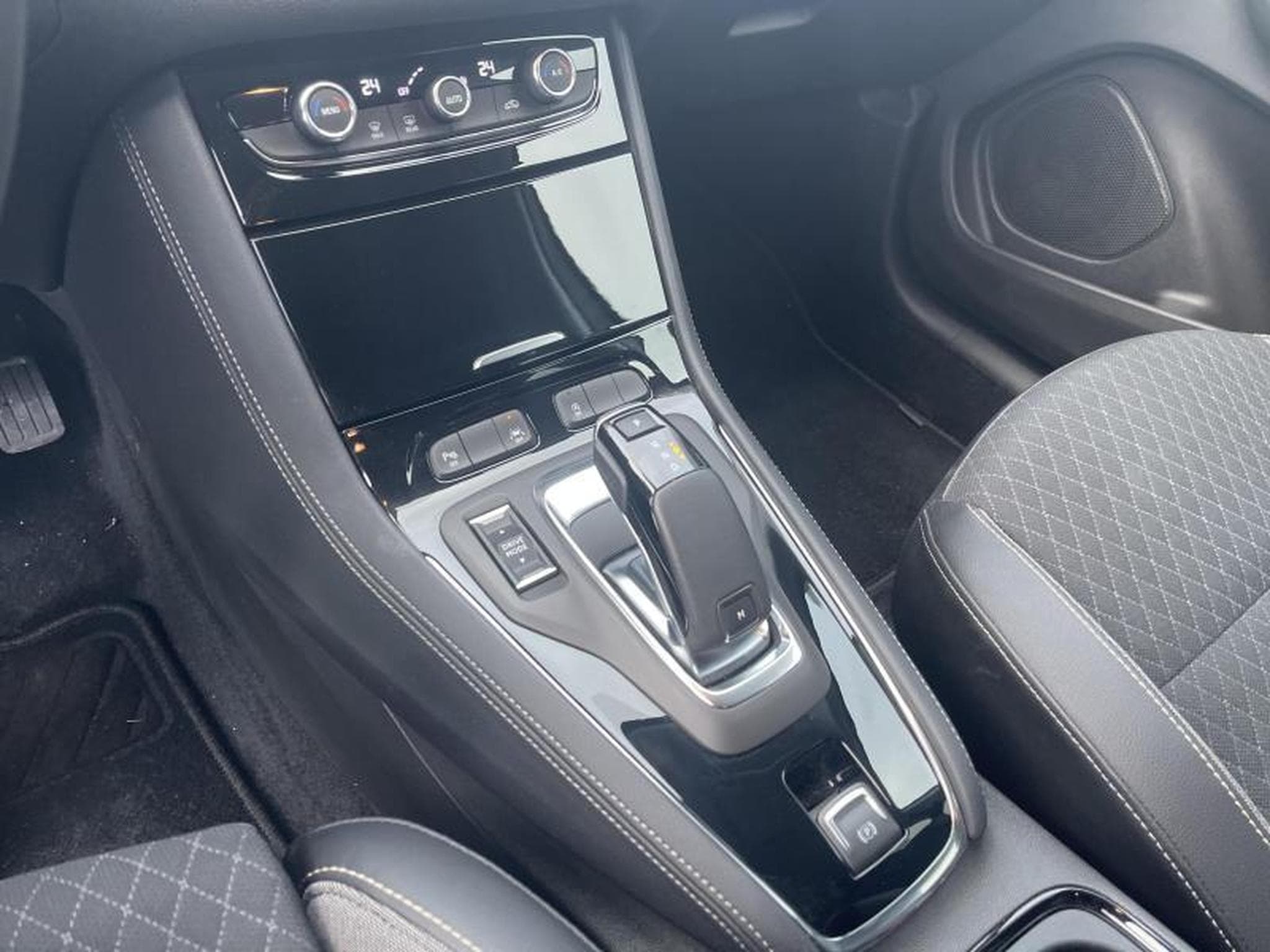 Opel Grandland Business Elegance (2023) - Photo 19