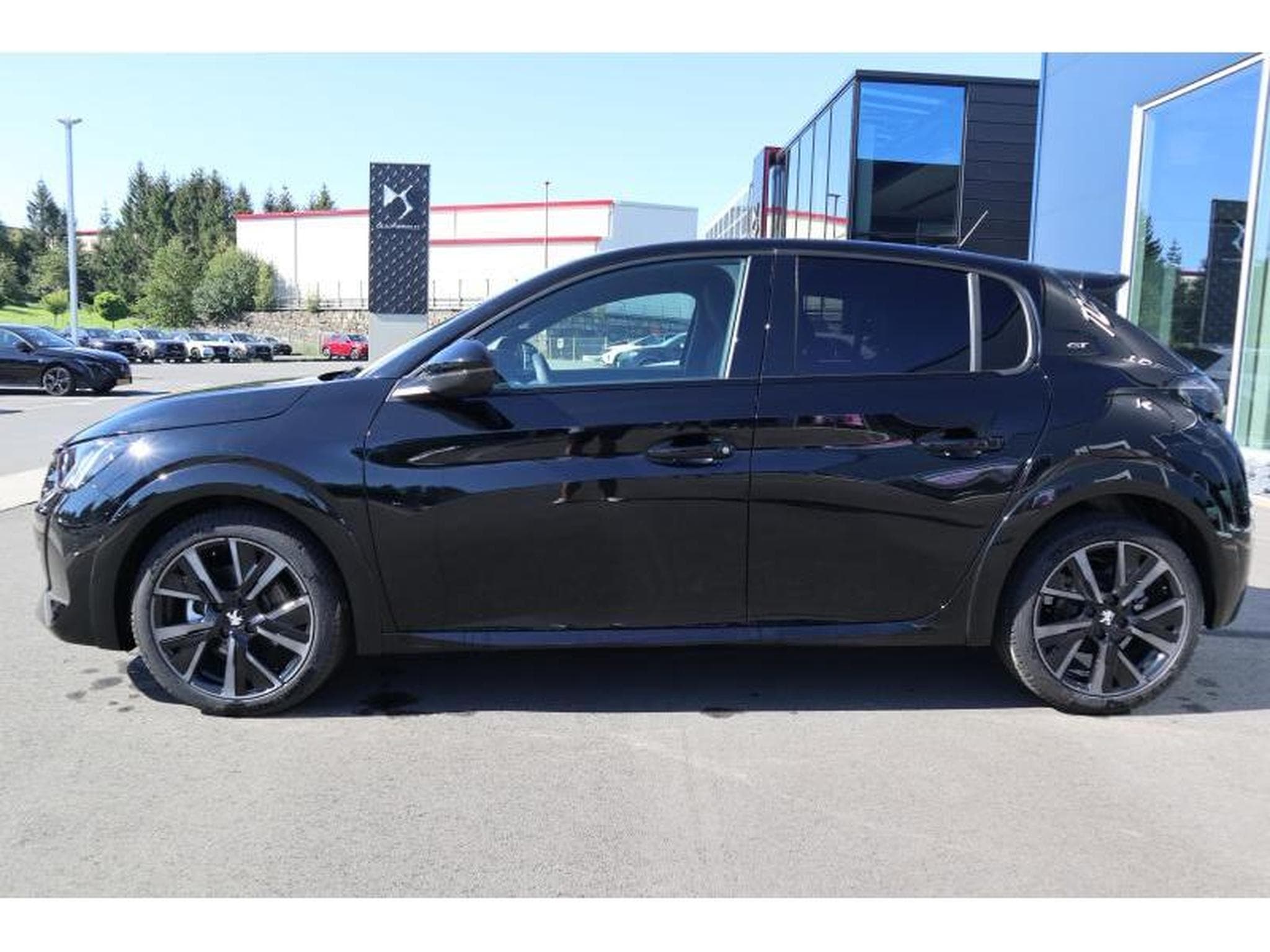 Peugeot 208 GT EAT8 (2023) - Photo 4