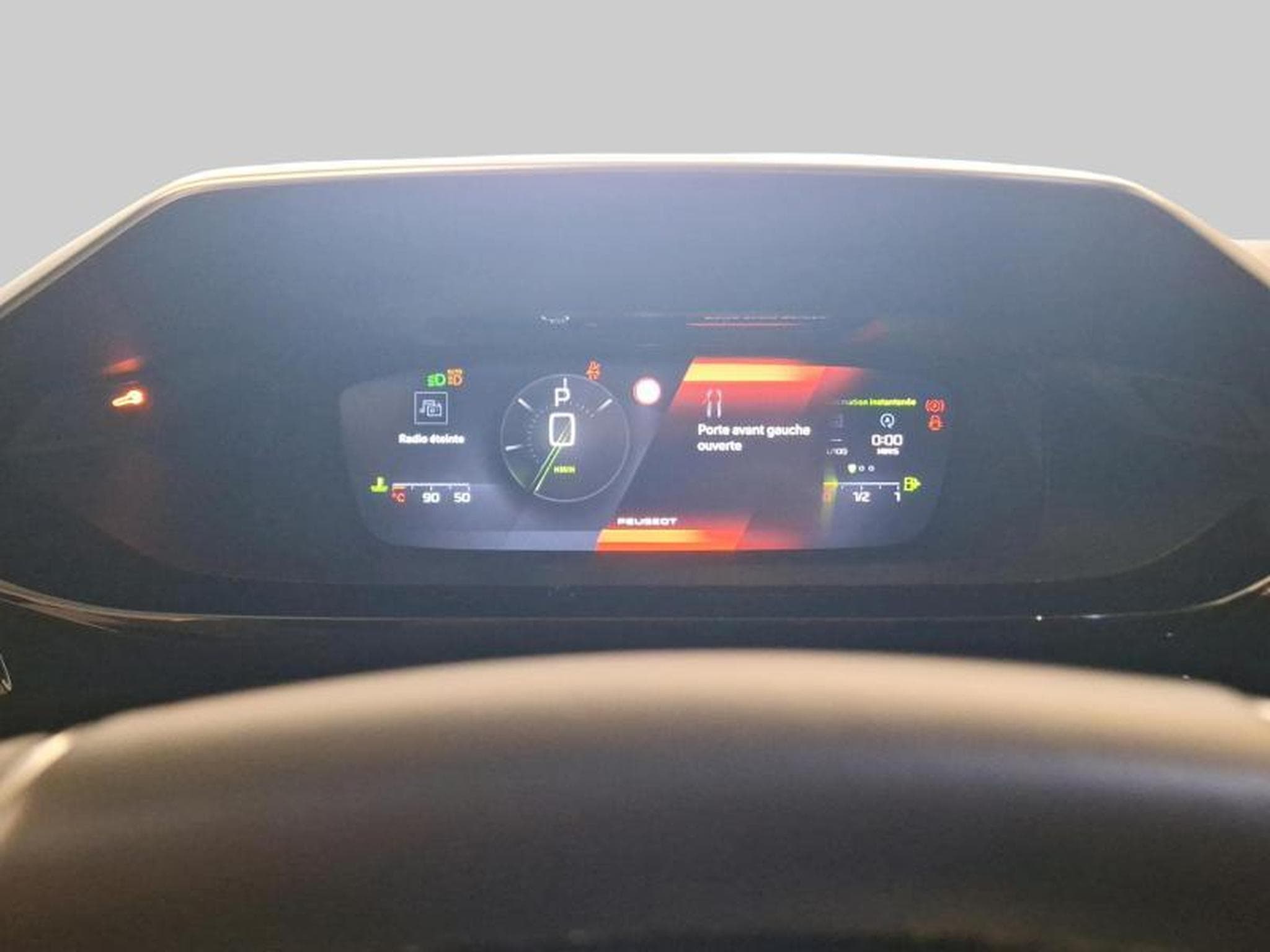 Peugeot 308 GT EAT8 (2024) - Photo 15