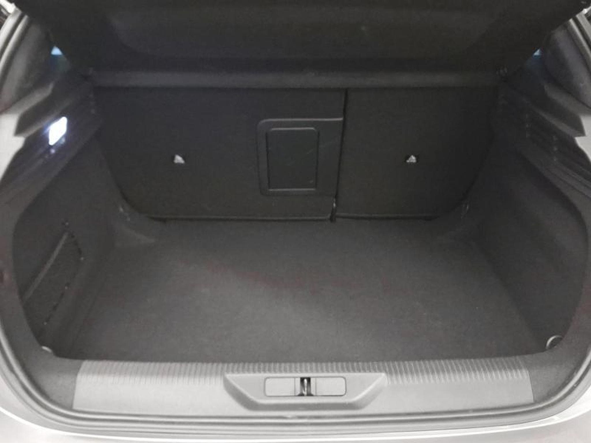 Peugeot 308 GT EAT8 (2024) - Photo 20