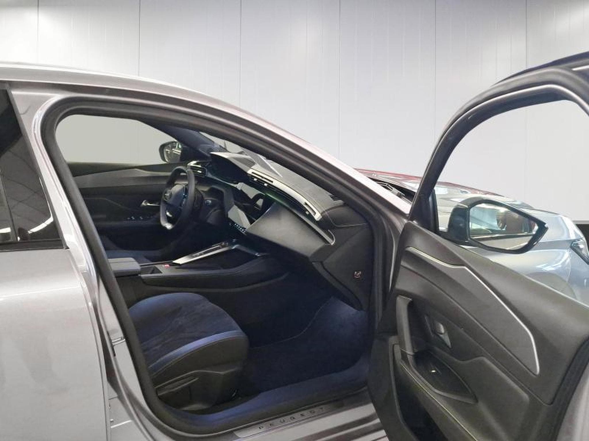 Peugeot 308 GT EAT8 (2024) - Photo 9