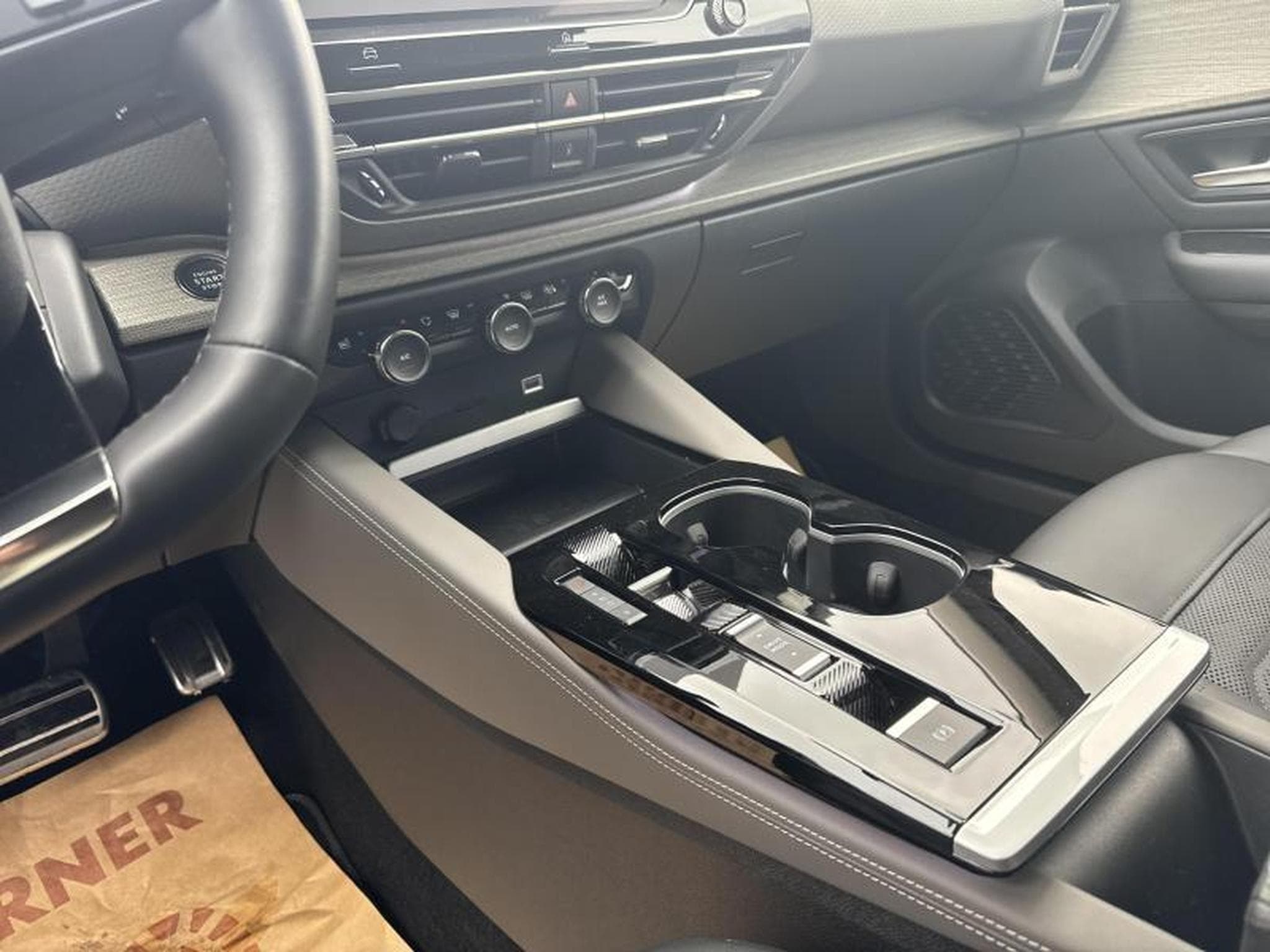 Citroen C5 X Shine Pack Hybride (2022) - Photo 19