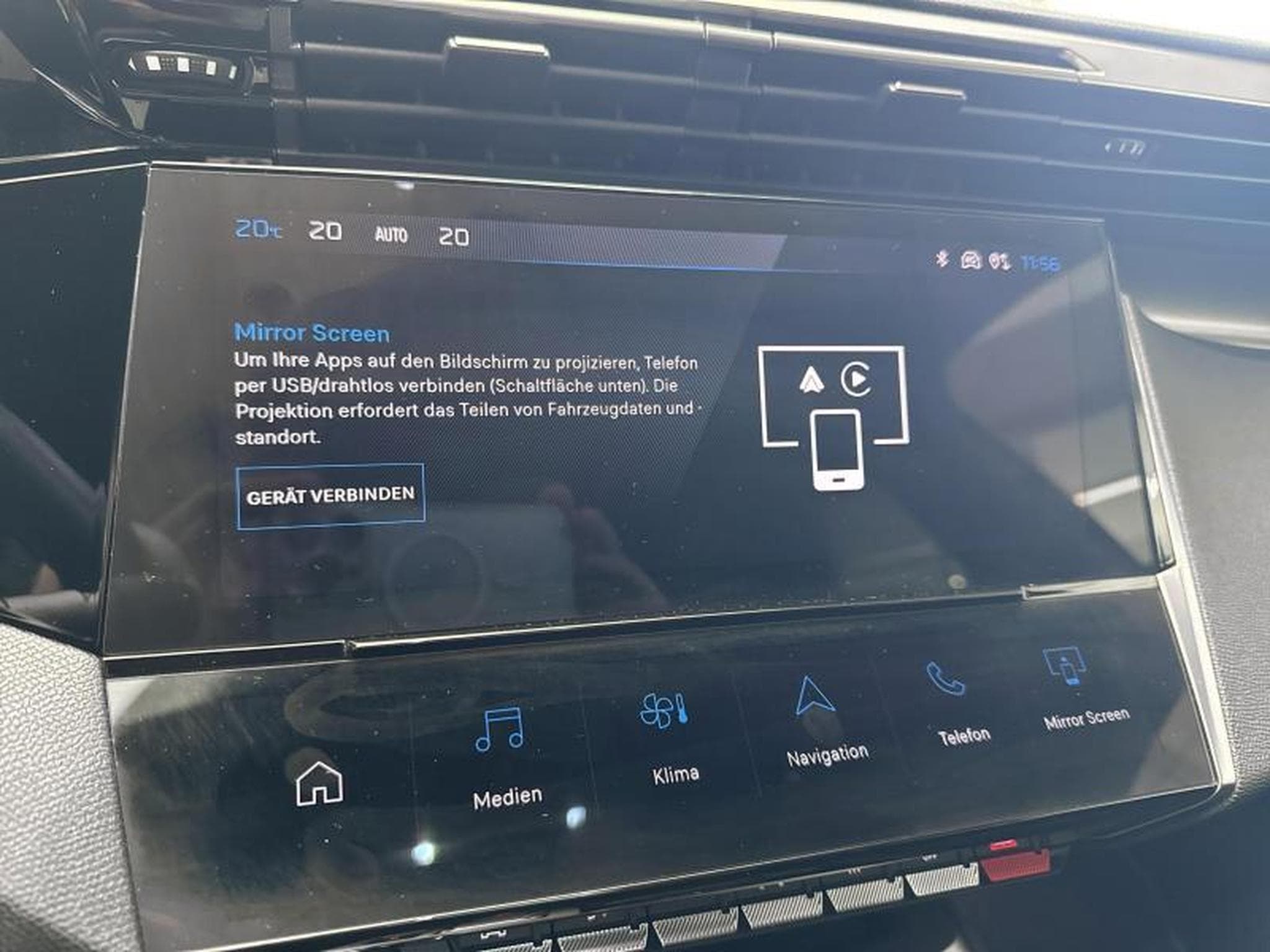 Peugeot 308 GT Hybride (2024) - Photo 18