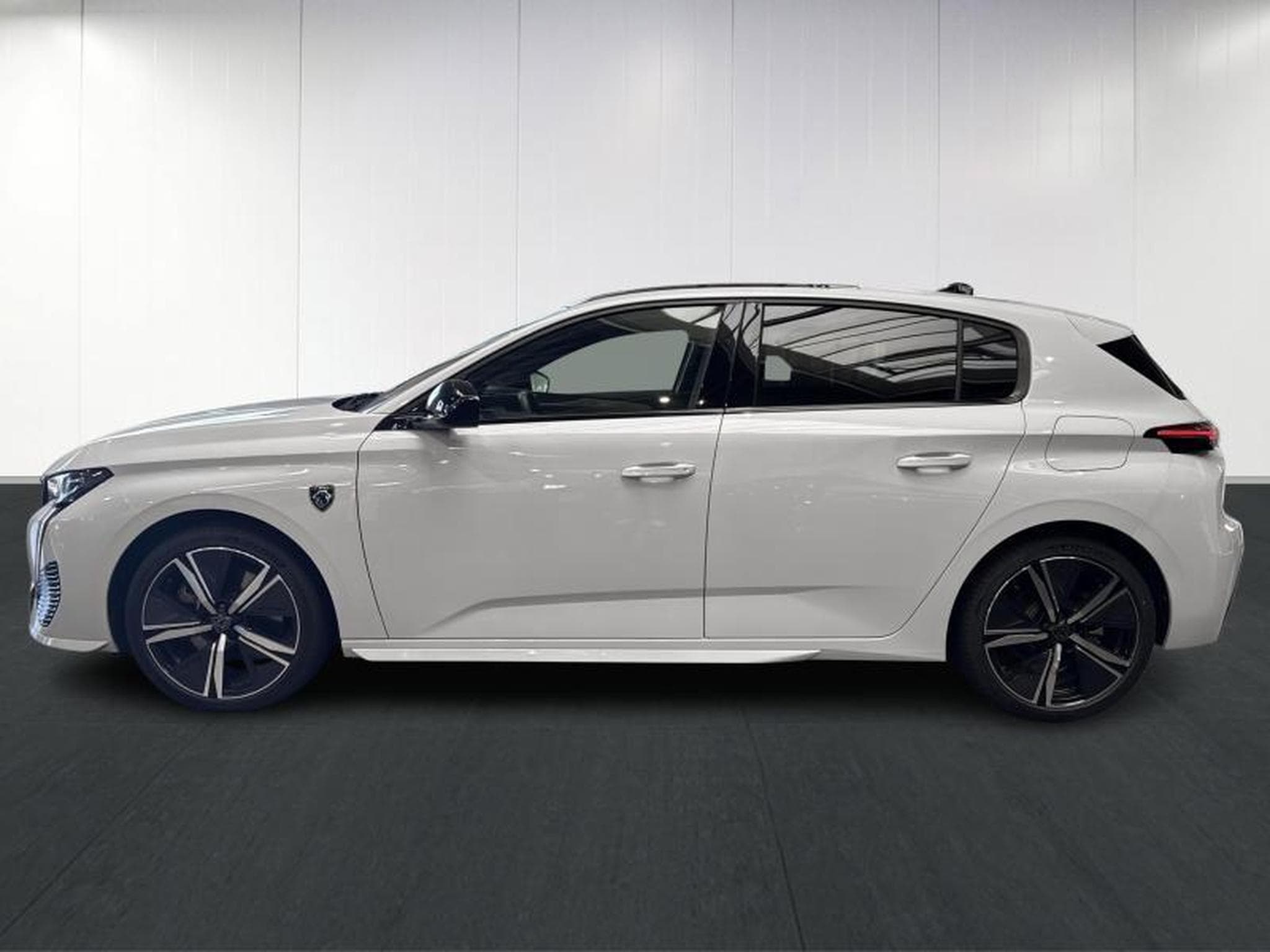 Peugeot 308 GT Hybride (2024) - Photo 7