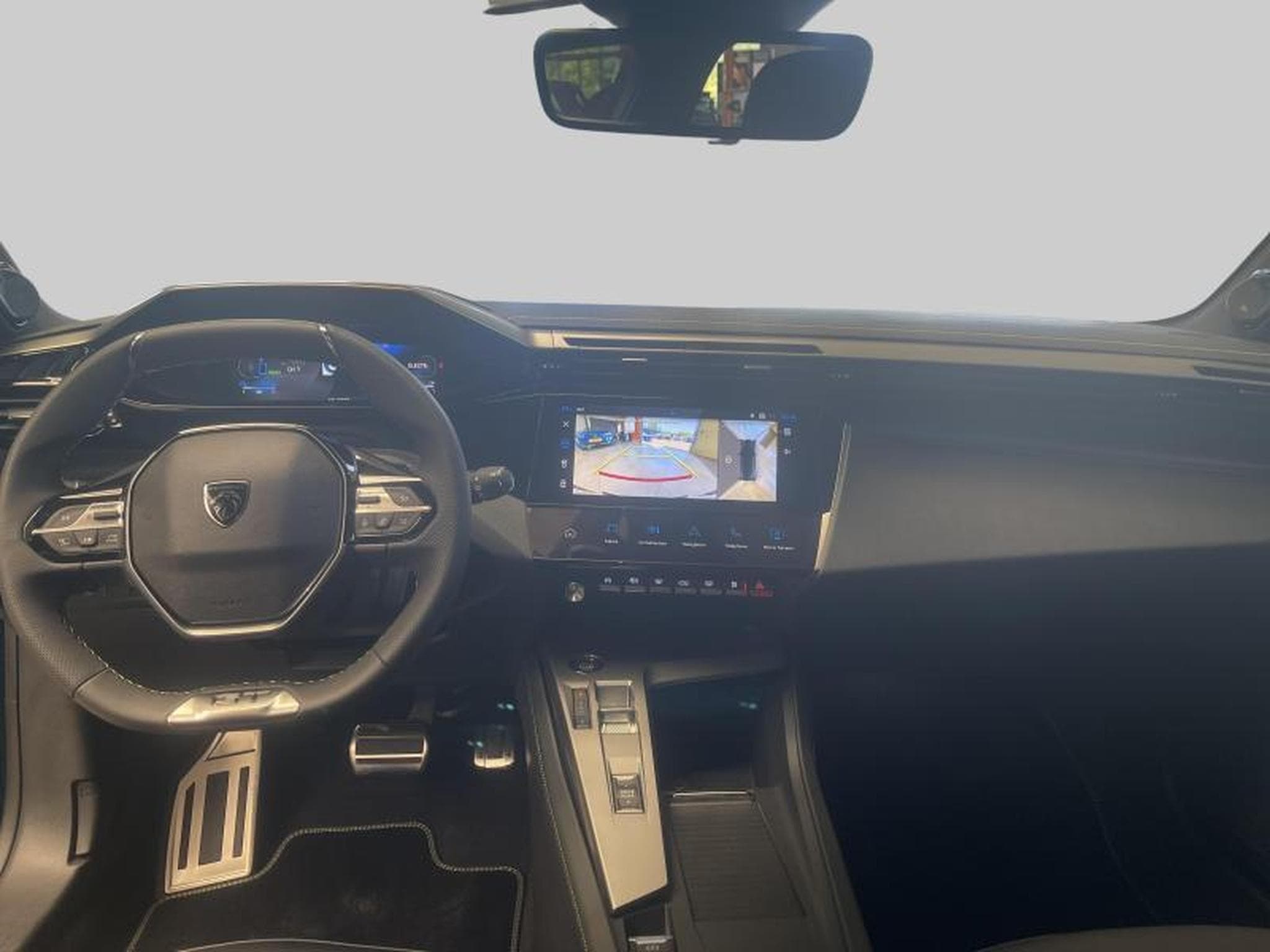 Peugeot 308 GT PlugIn 180 (2025) - Photo 17