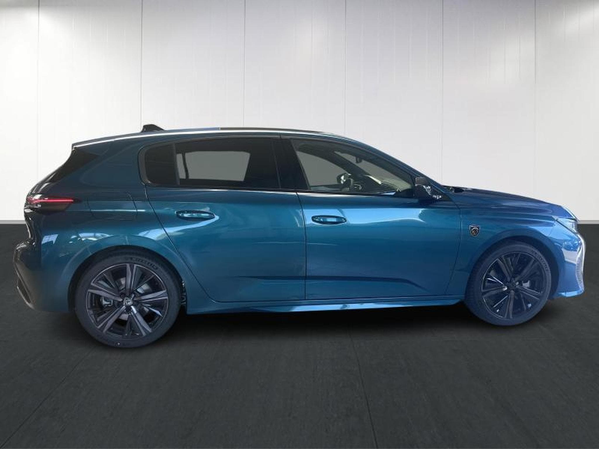 Peugeot 308 GT PlugIn 180 (2025) - Photo 5