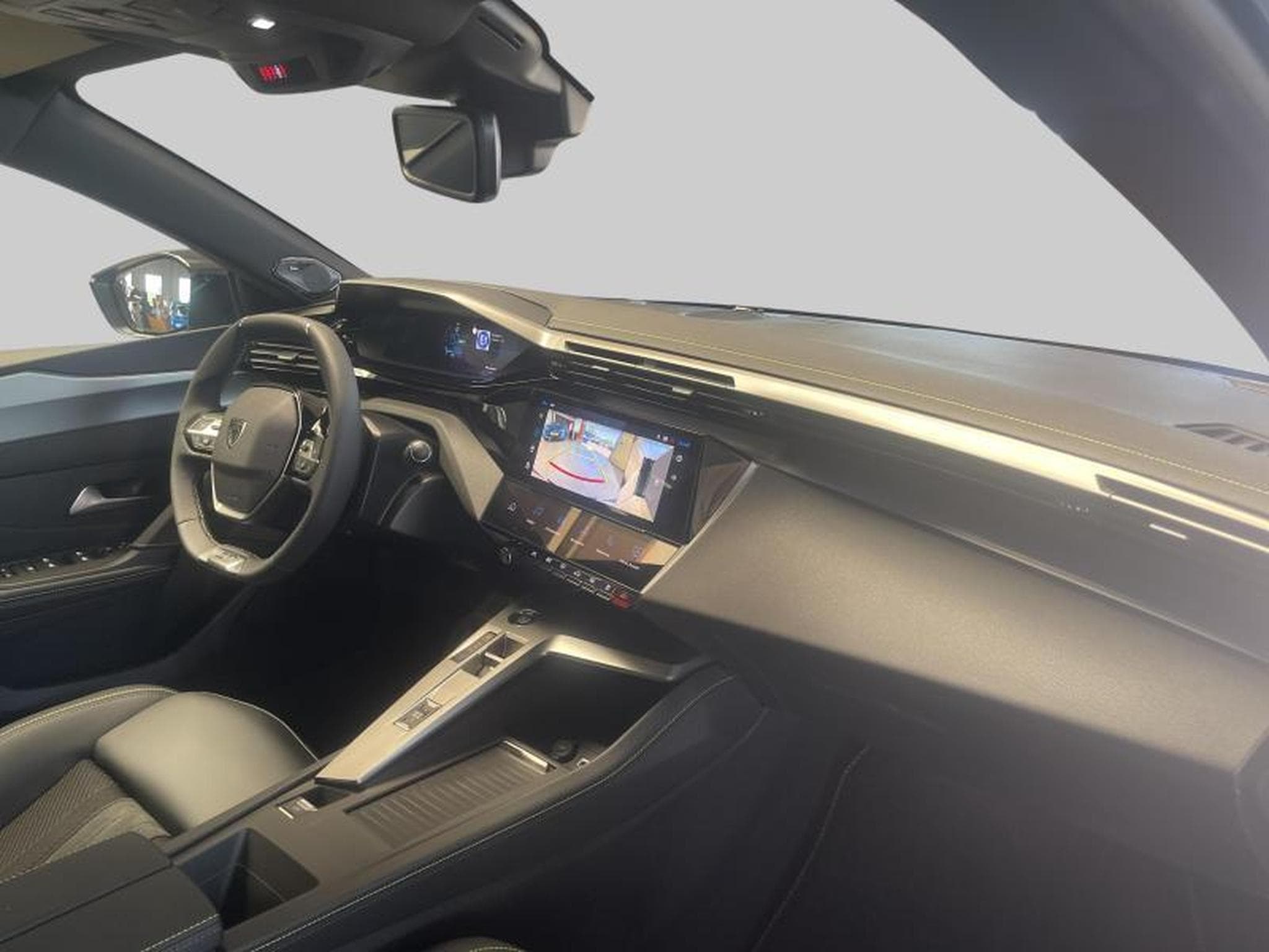 Peugeot 308 GT PlugIn 180 (2025) - Photo 9
