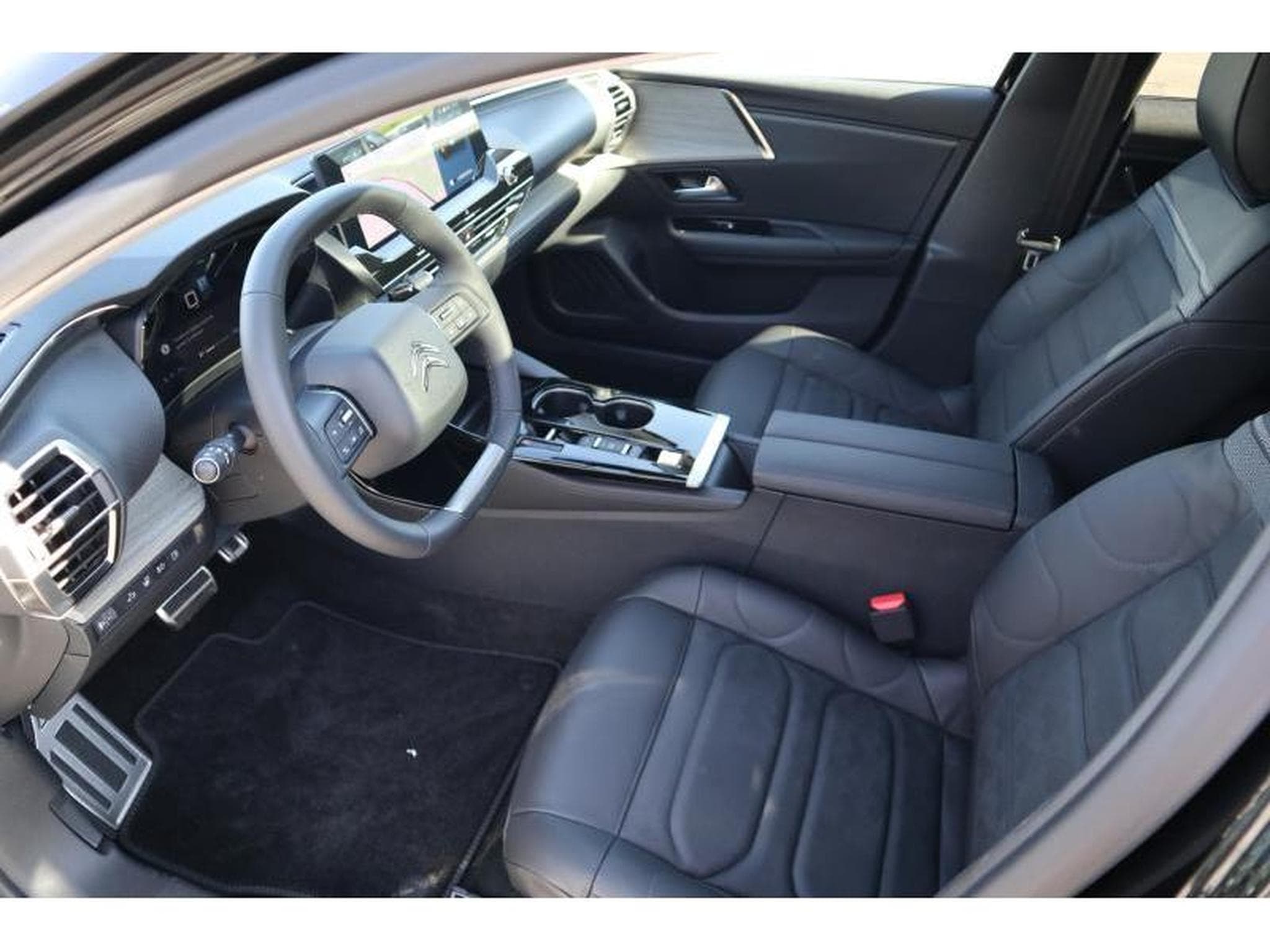 Citroen C5 X Shine (2023) - Photo 9