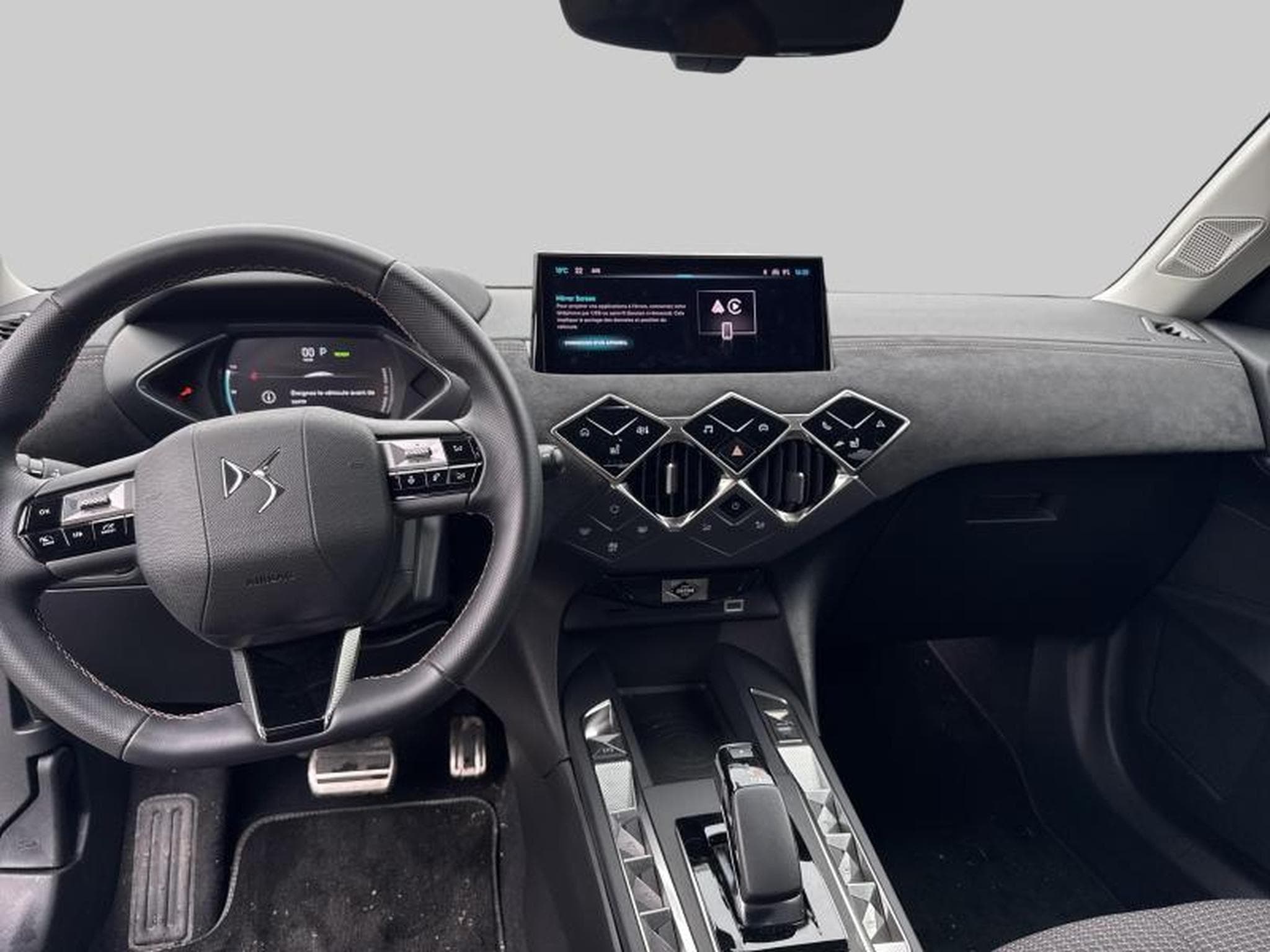 DS Automobiles DS3 E-Tense Performance Line + (2023) - Photo 13