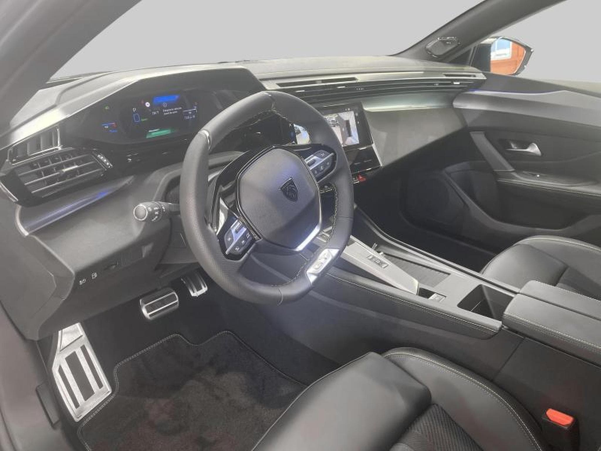 Peugeot 308 GT Plug-in Hybrid 180 e-EAT8 (2024) - Photo 11