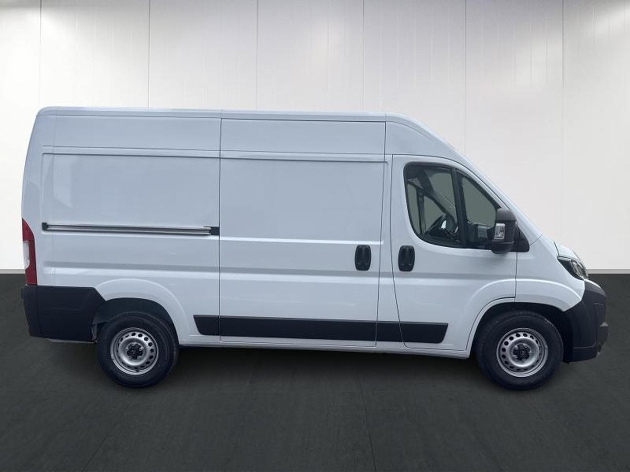 Citroen Jumper Fourgon tôlé 35 L2H2 EAT8 (2025) - Photo 4