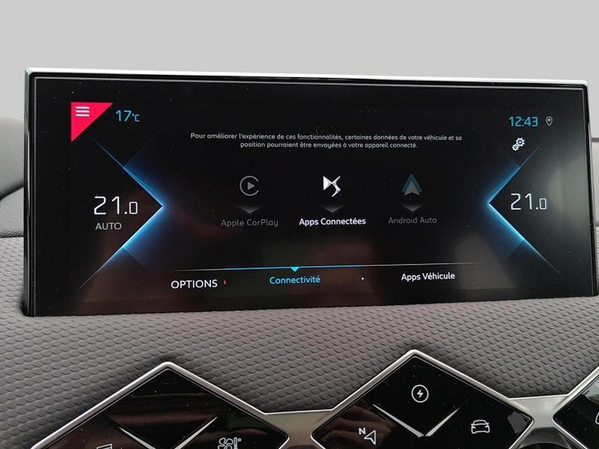 DS Automobiles DS3 Toits de Paris E-Tense (2023) - Photo 18
