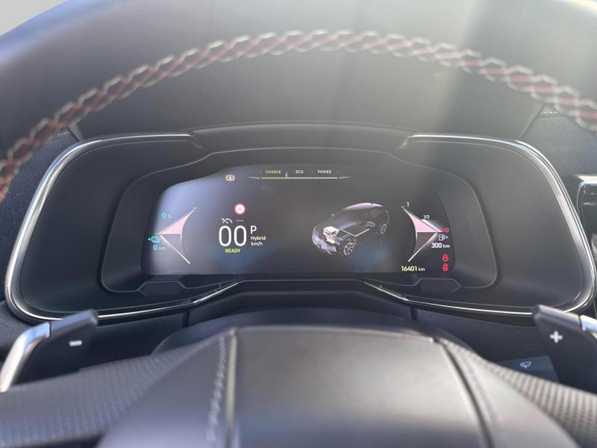 DS Automobiles DS7 E-Tense 300 Performance Line + (2023) - Photo 15