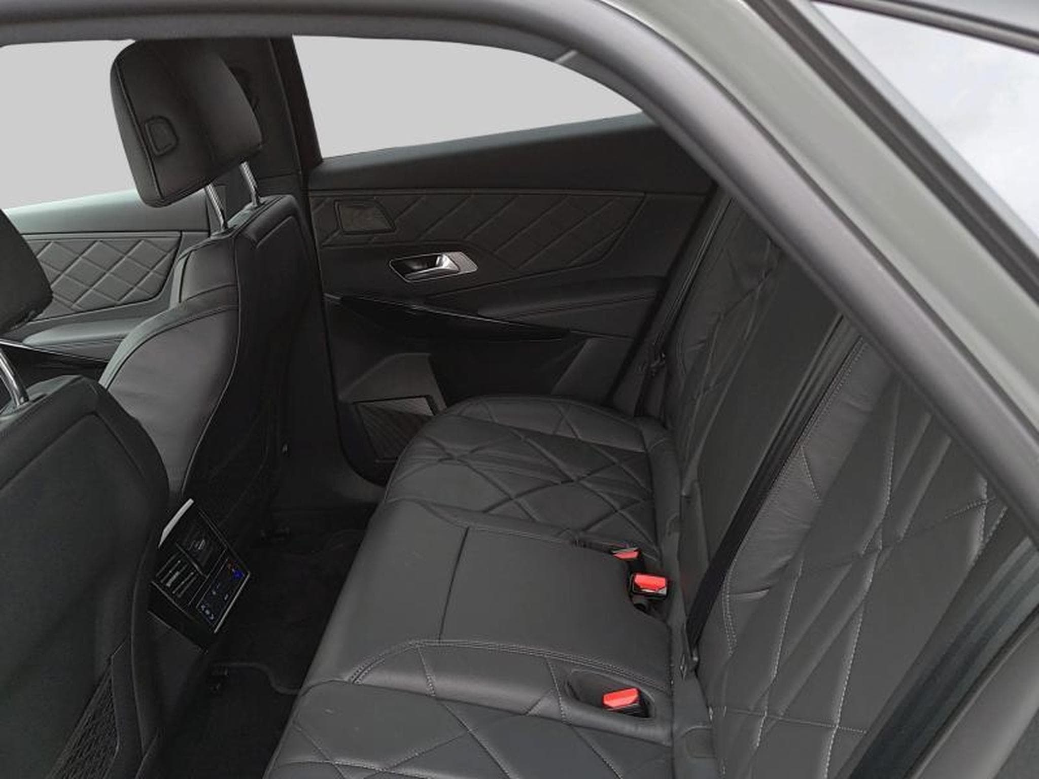 DS Automobiles DS7 7 E-Tense 225 Rivoli (2023) - Photo 12
