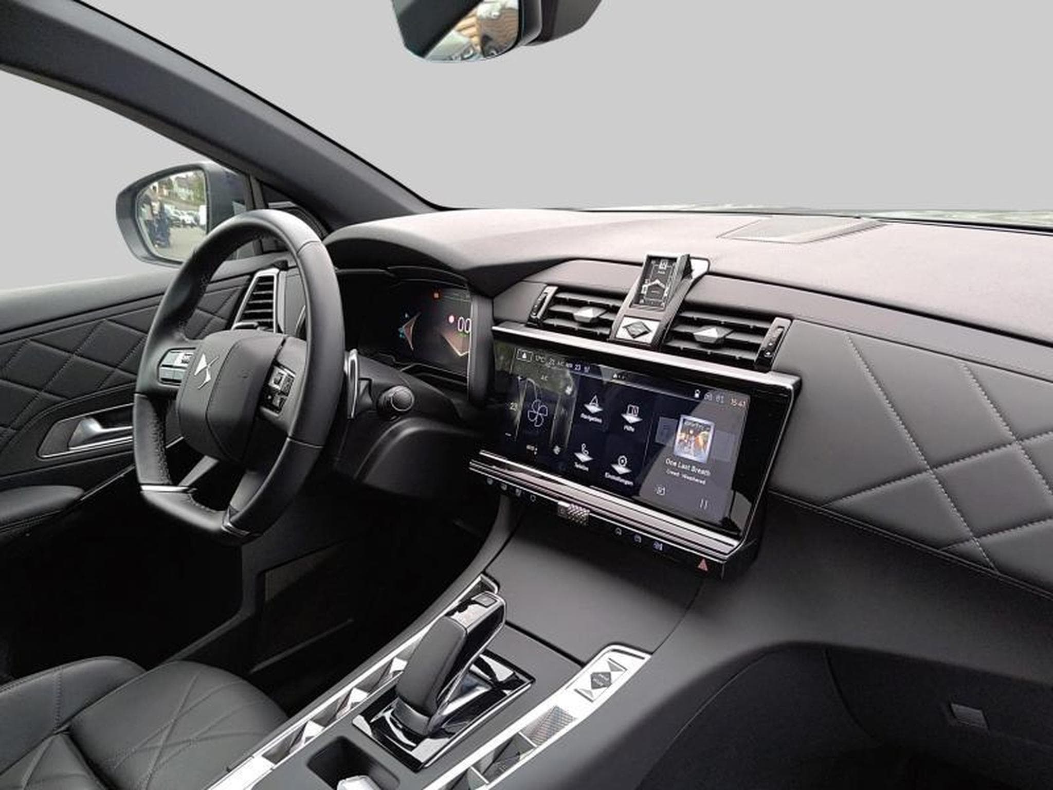 DS Automobiles DS7 7 E-Tense 225 Rivoli (2023) - Photo 9