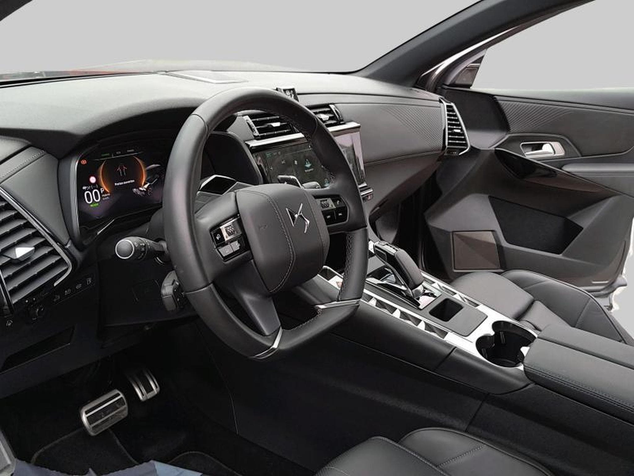 DS Automobiles DS7 E-Tense 300 Opera (2023) - Photo 11