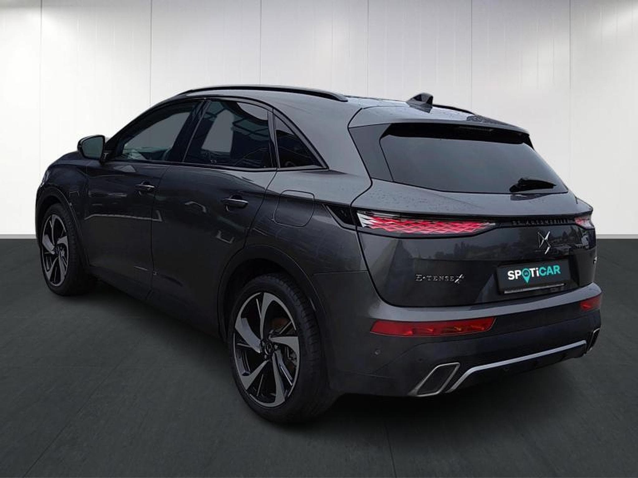 DS Automobiles DS7 E-Tense 300 Opera (2023) - Photo 6
