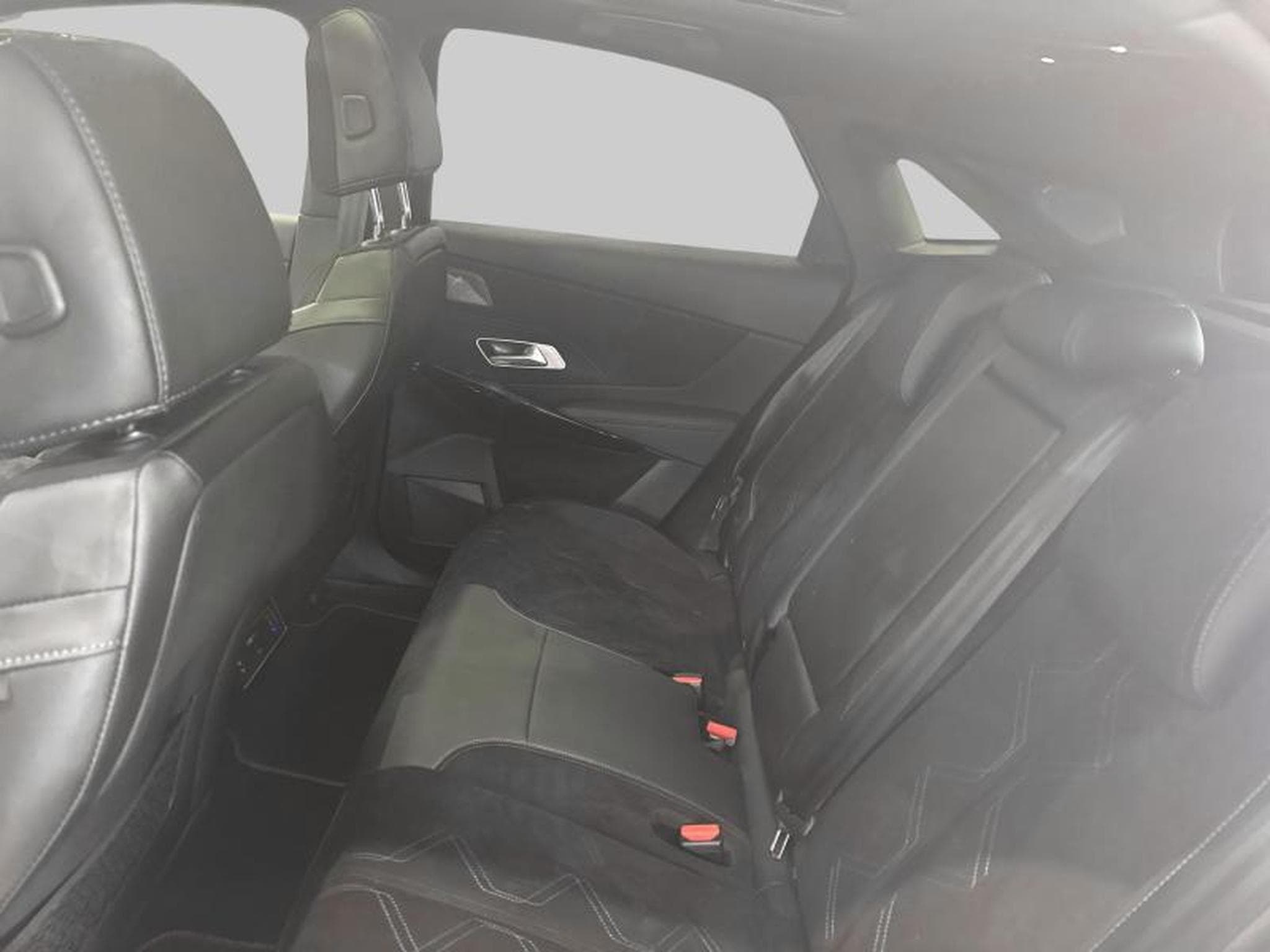 DS Automobiles DS7 E-Tense Performance Line + (2023) - Photo 12