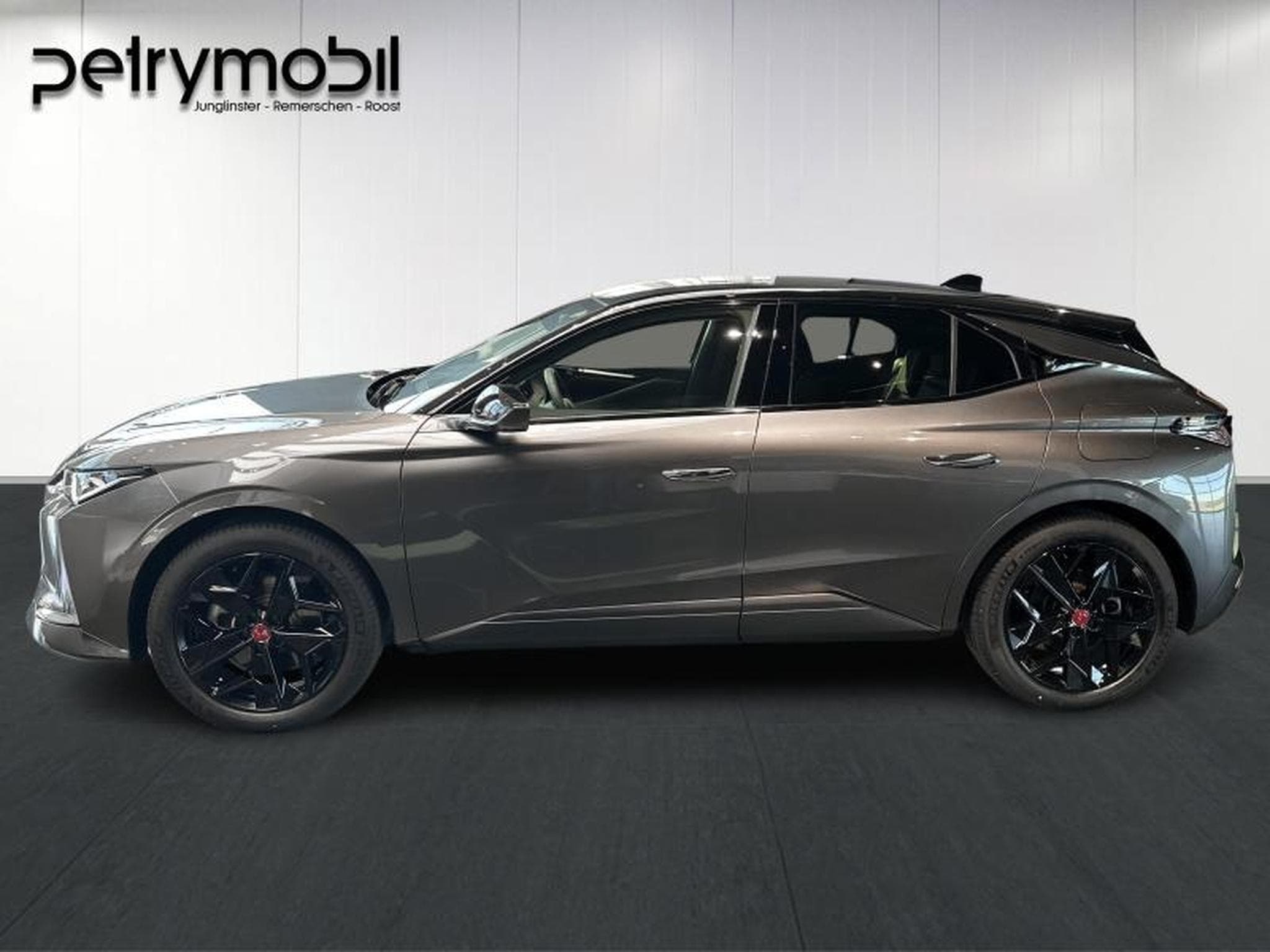 DS Automobiles DS4 4 Performance Line + (2023) - Photo 14