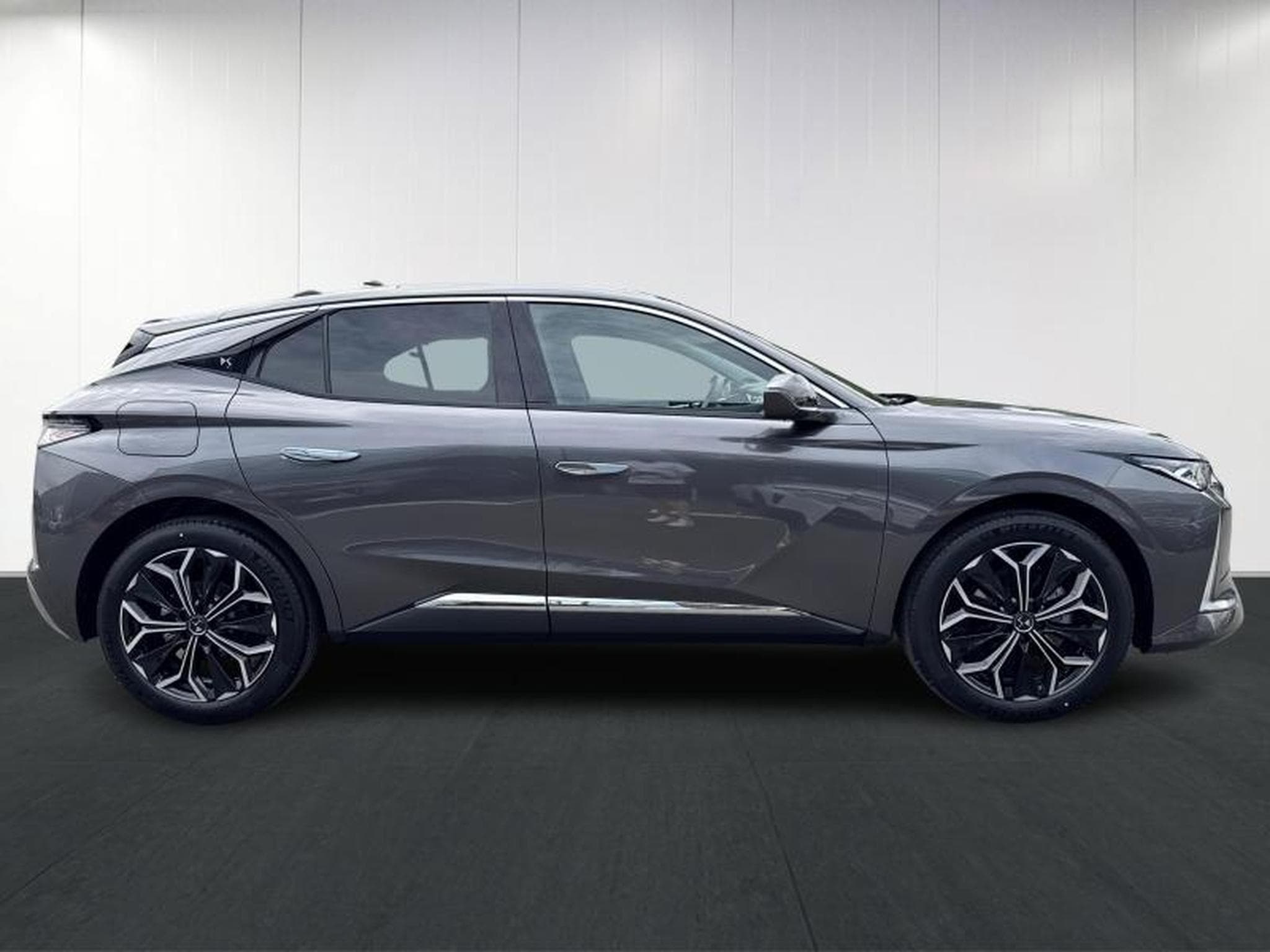 DS Automobiles DS4 ETOILE (2025) - Photo 8