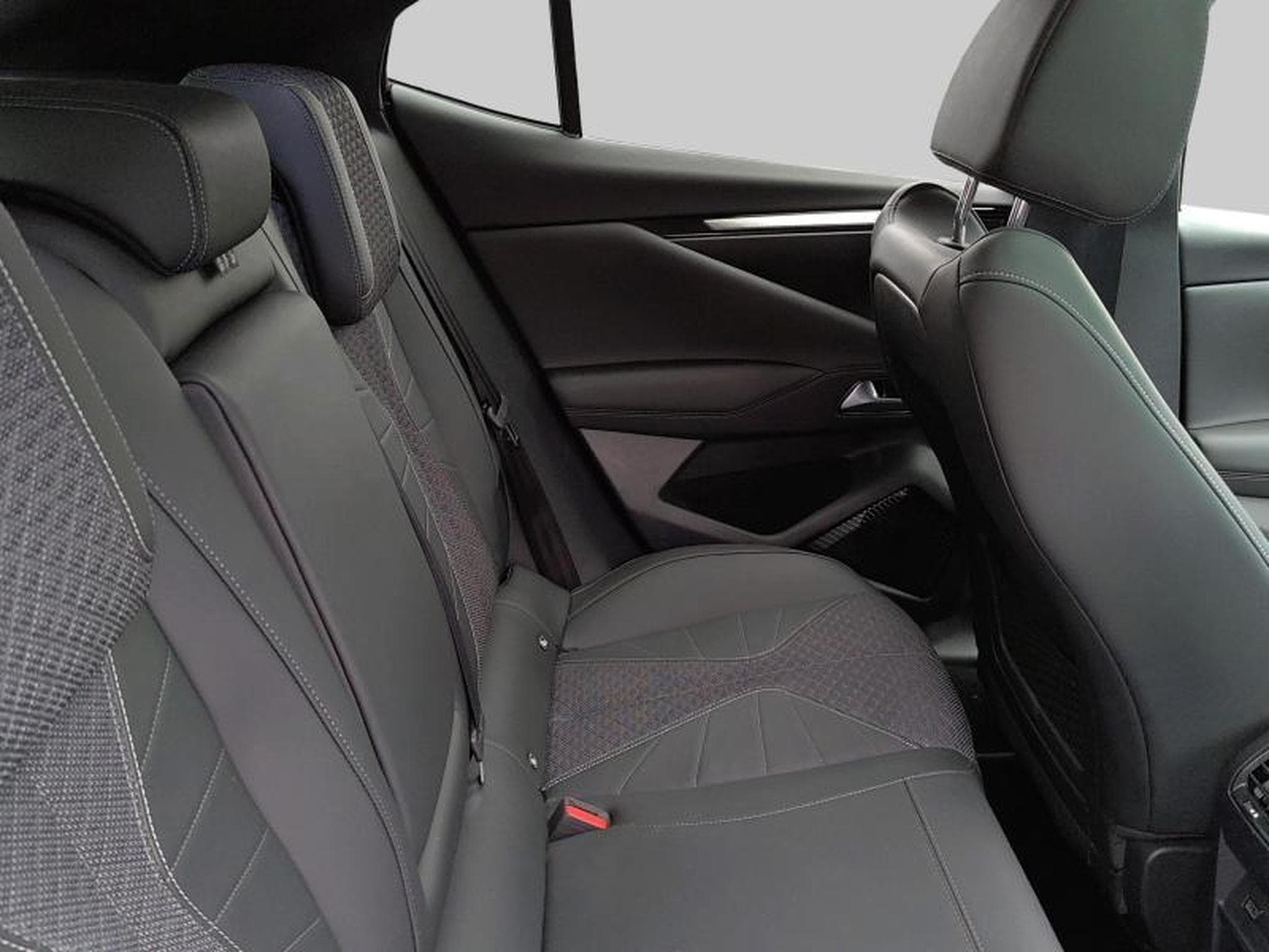 DS Automobiles DS4 Trocadero (2024) - Photo 10