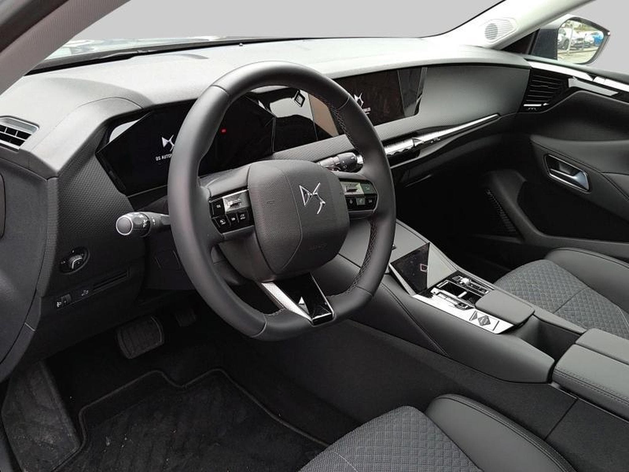 DS Automobiles DS4 Trocadero (2024) - Photo 11