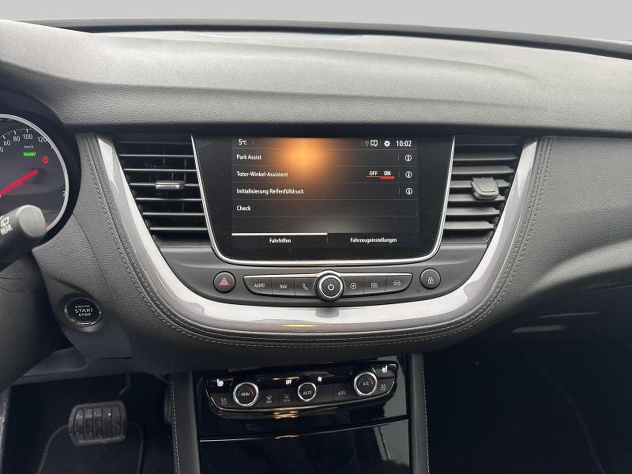 Opel Grandland X Innovation (2020) - Photo 16