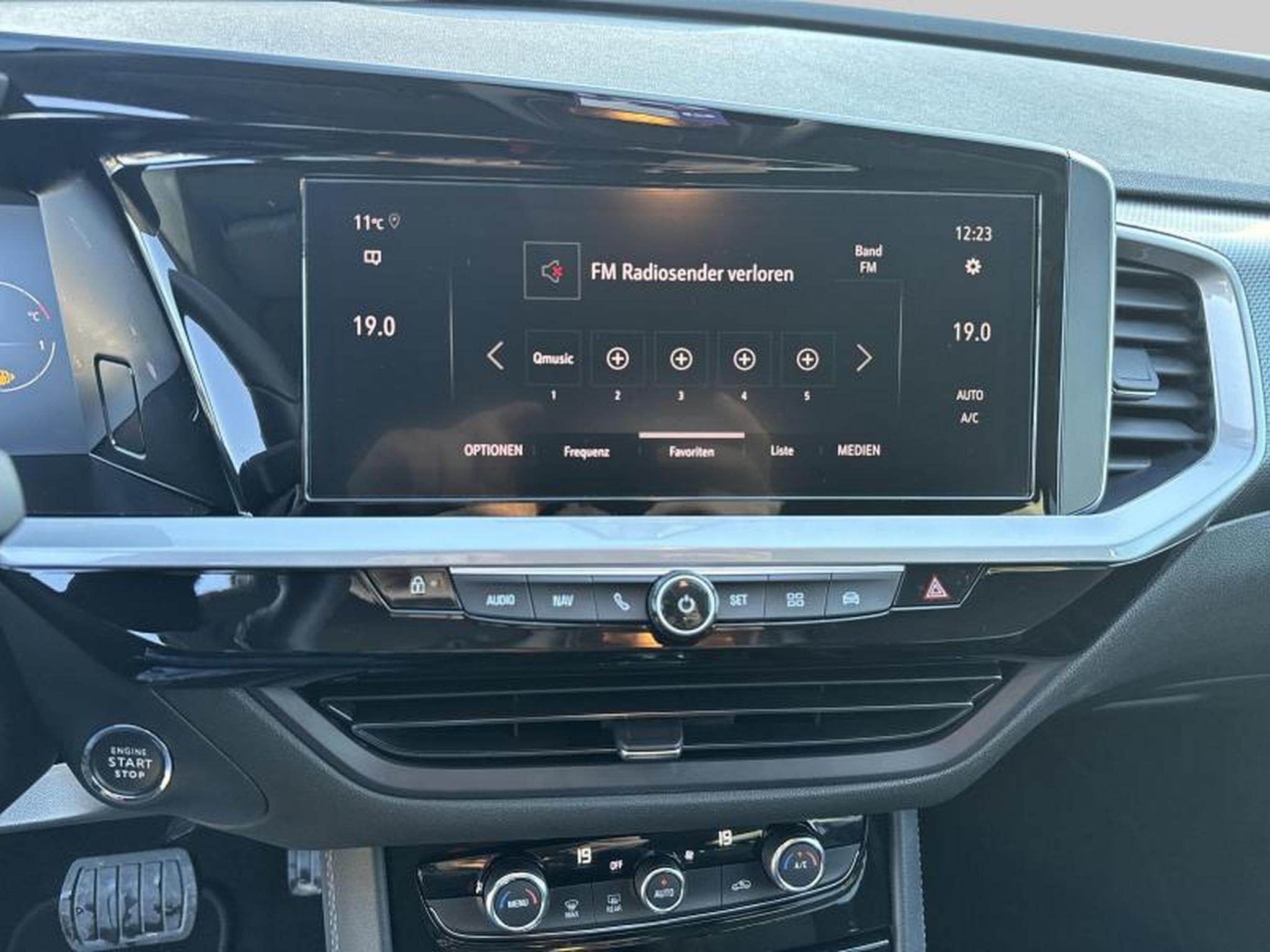 Opel Grandland Business Elegance (2023) - Photo 8