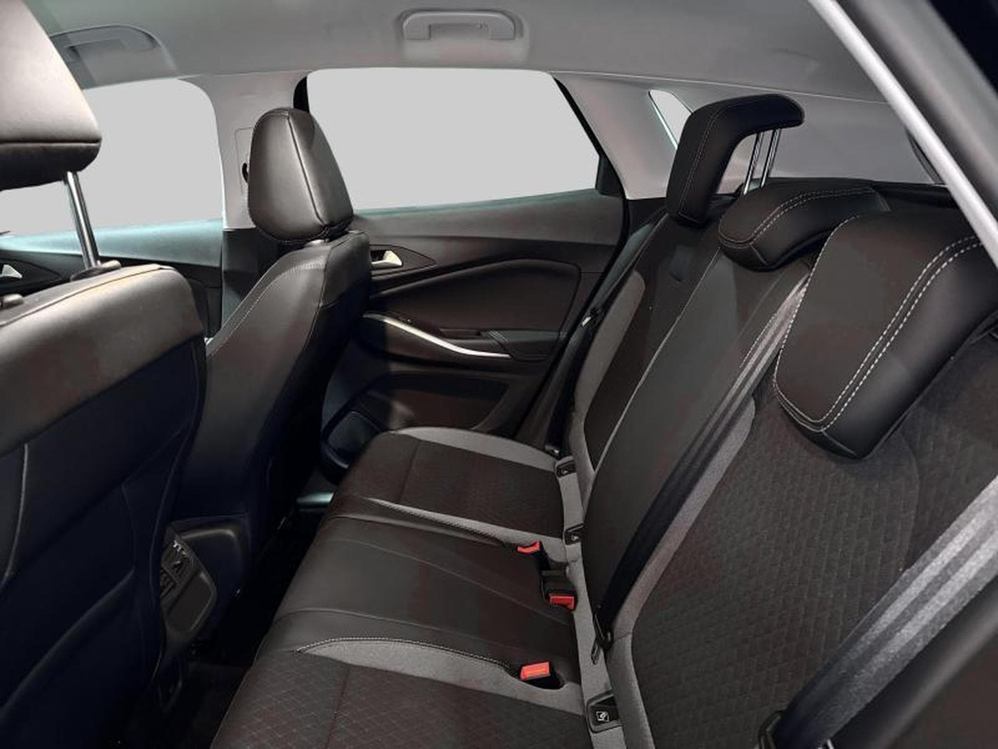Opel Grandland Business Elegance (2023) - Photo 12