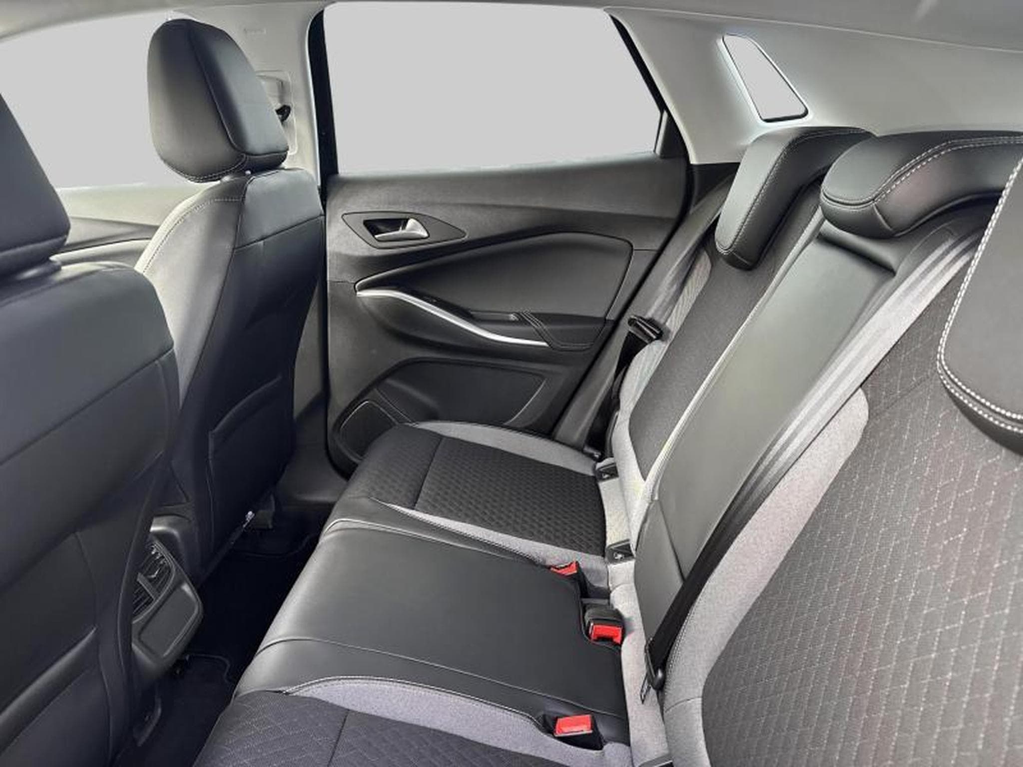 Opel Grandland Business Elegance (2023) - Photo 9