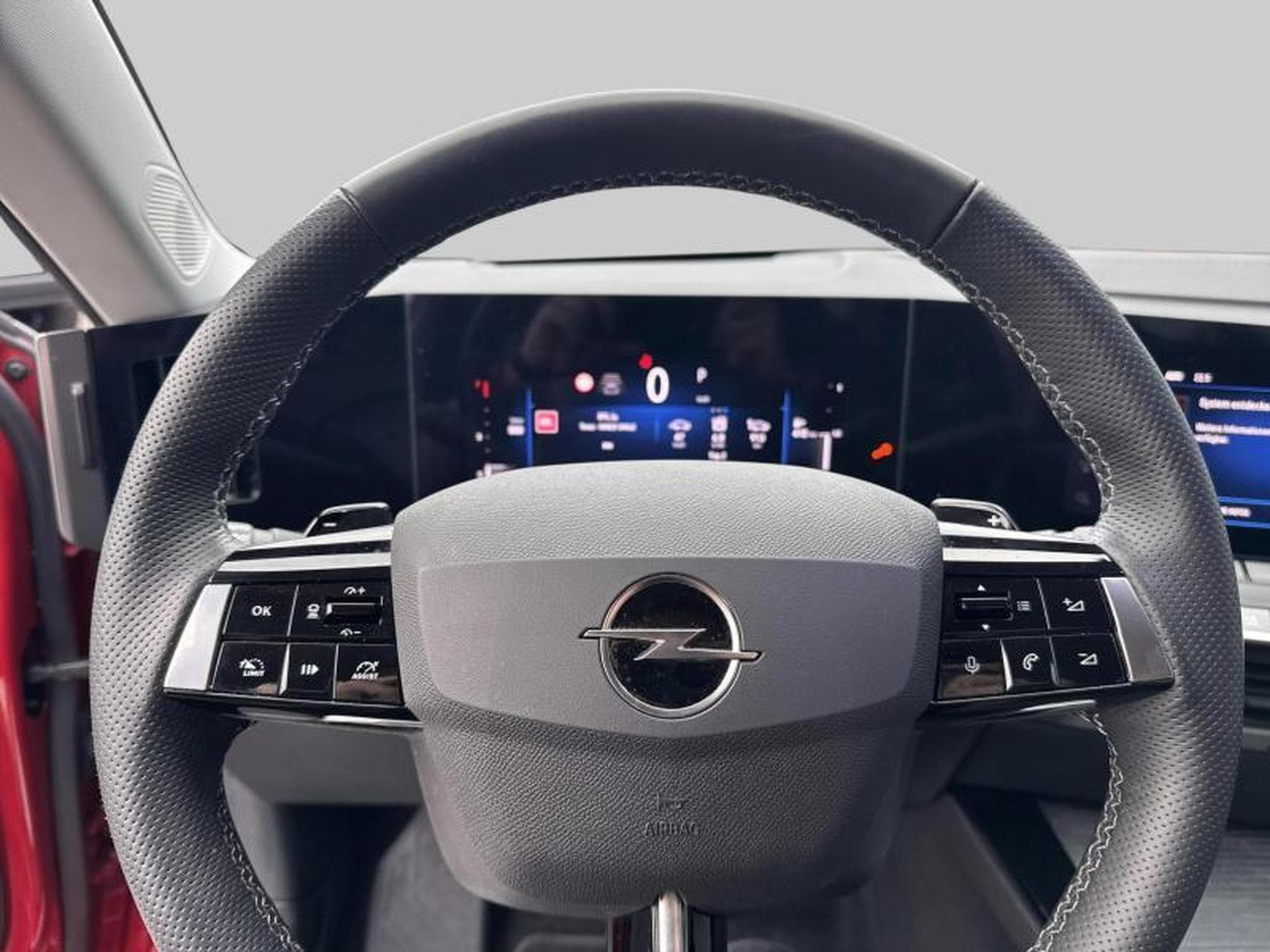 Opel Astra Elegance EAT8 (2023) - Photo 14