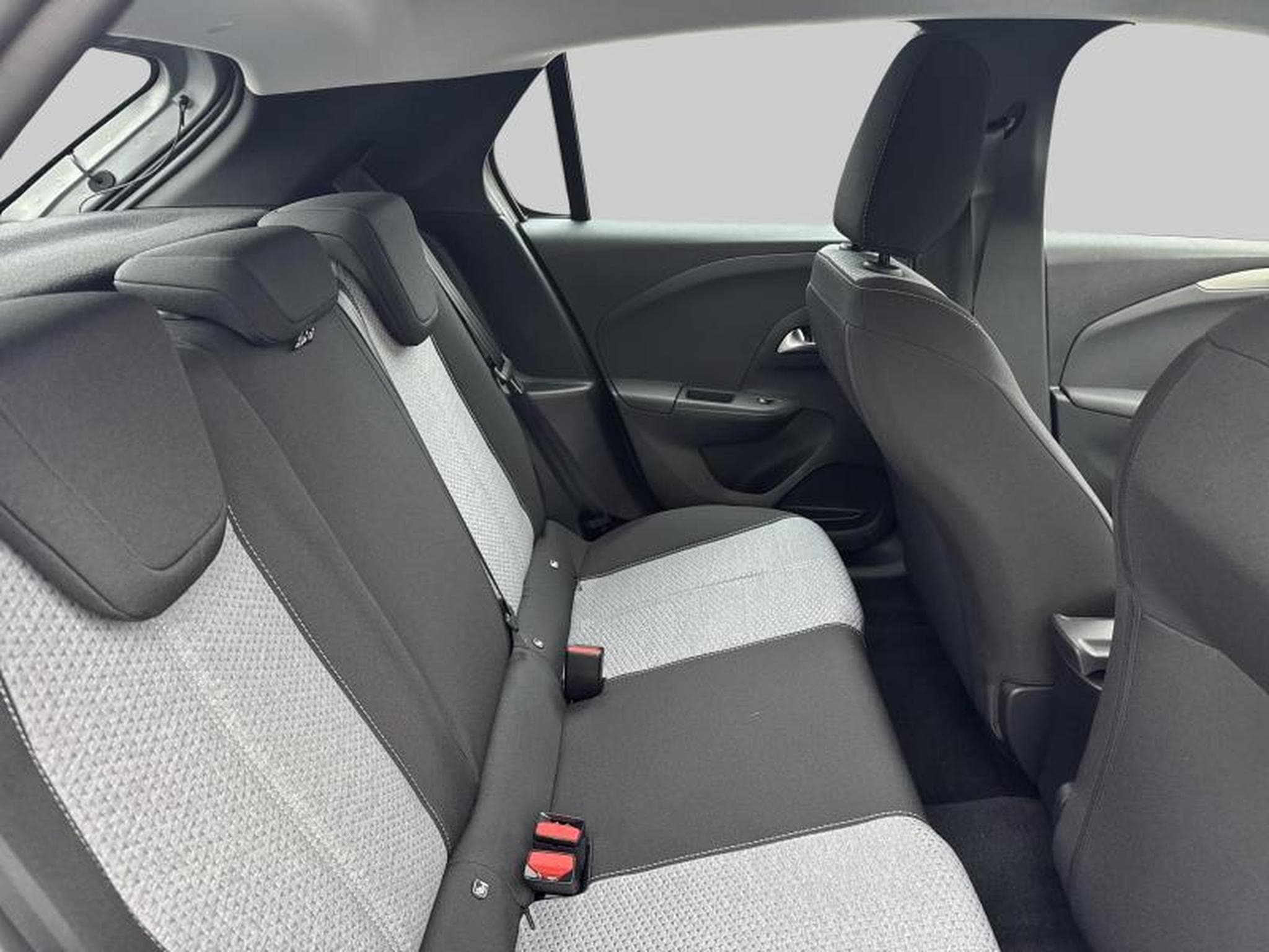 Opel Corsa F Edition (2025) - Photo 10