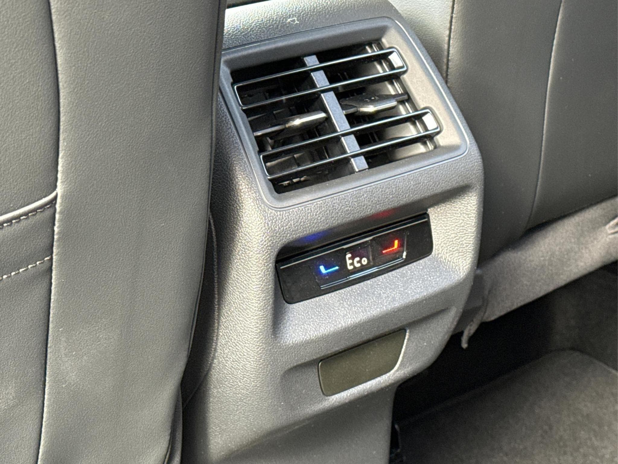 VW Tayron R-Line Edition Plus (2026) - Photo 15